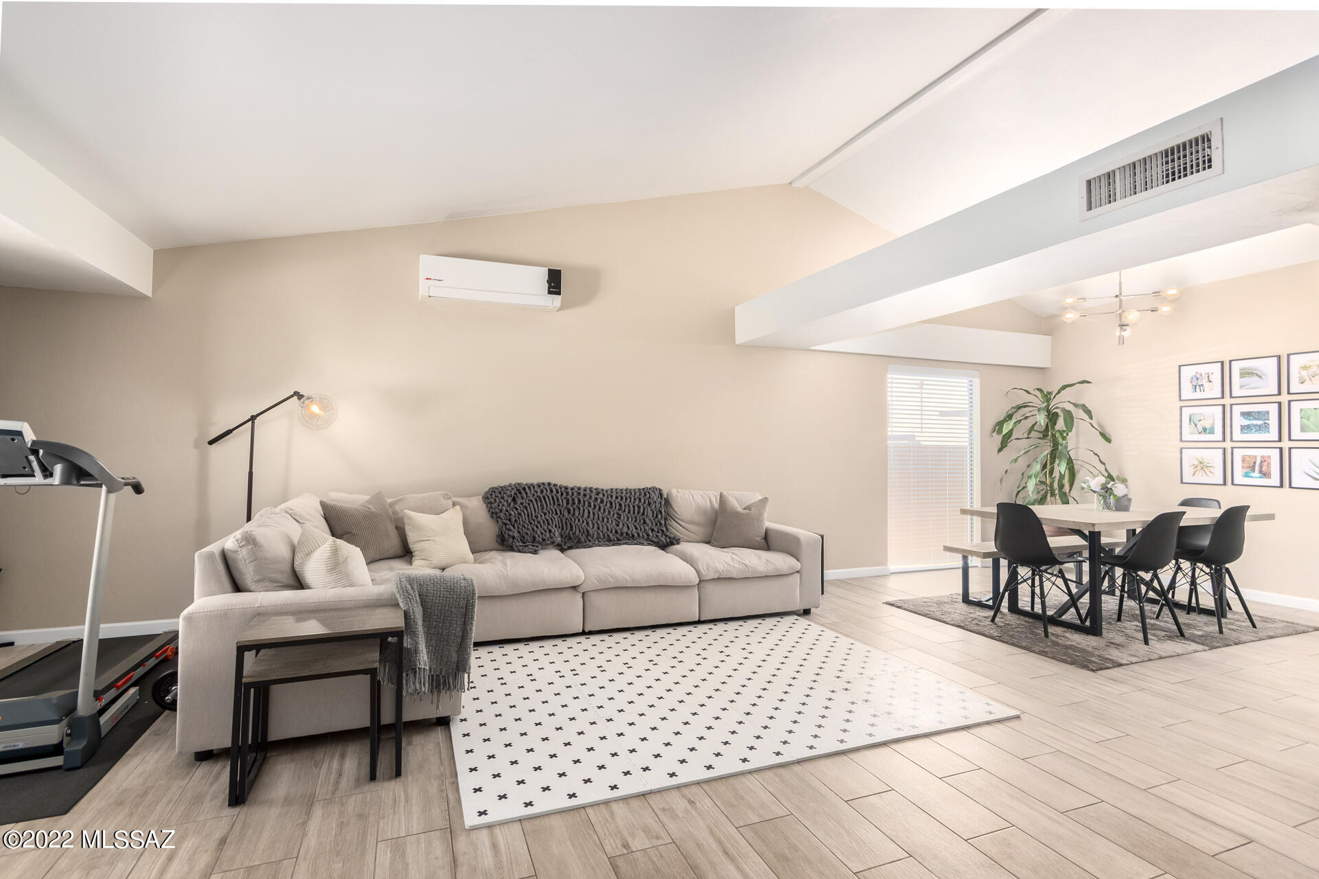 Broadway Court (1-29) - Residential