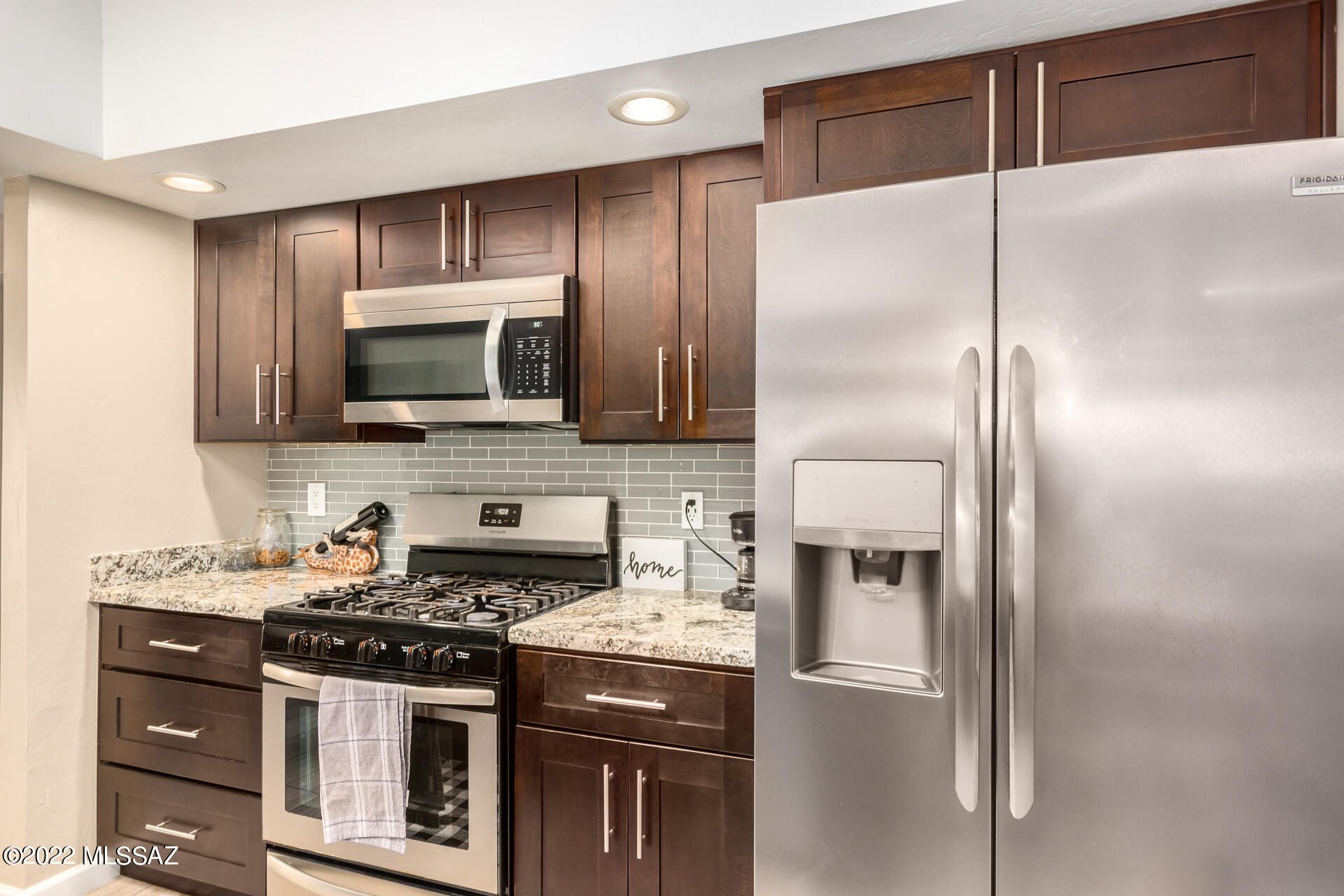 Broadway Court (1-29) - Residential