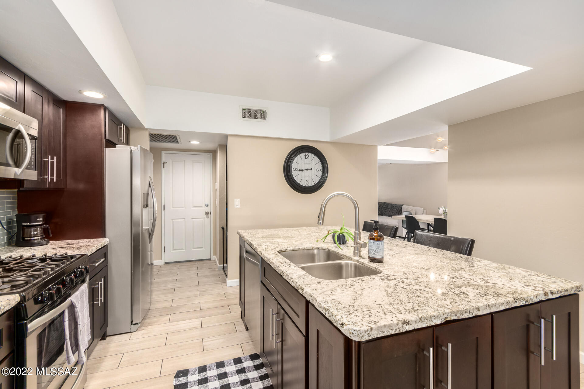 Broadway Court (1-29) - Residential