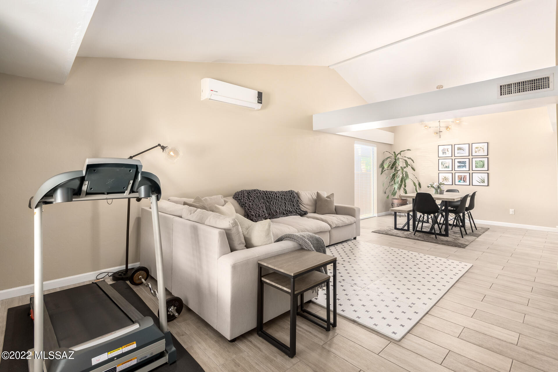 Broadway Court (1-29) - Residential