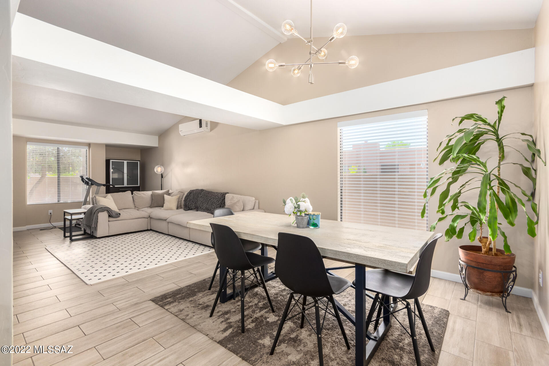 Broadway Court (1-29) - Residential