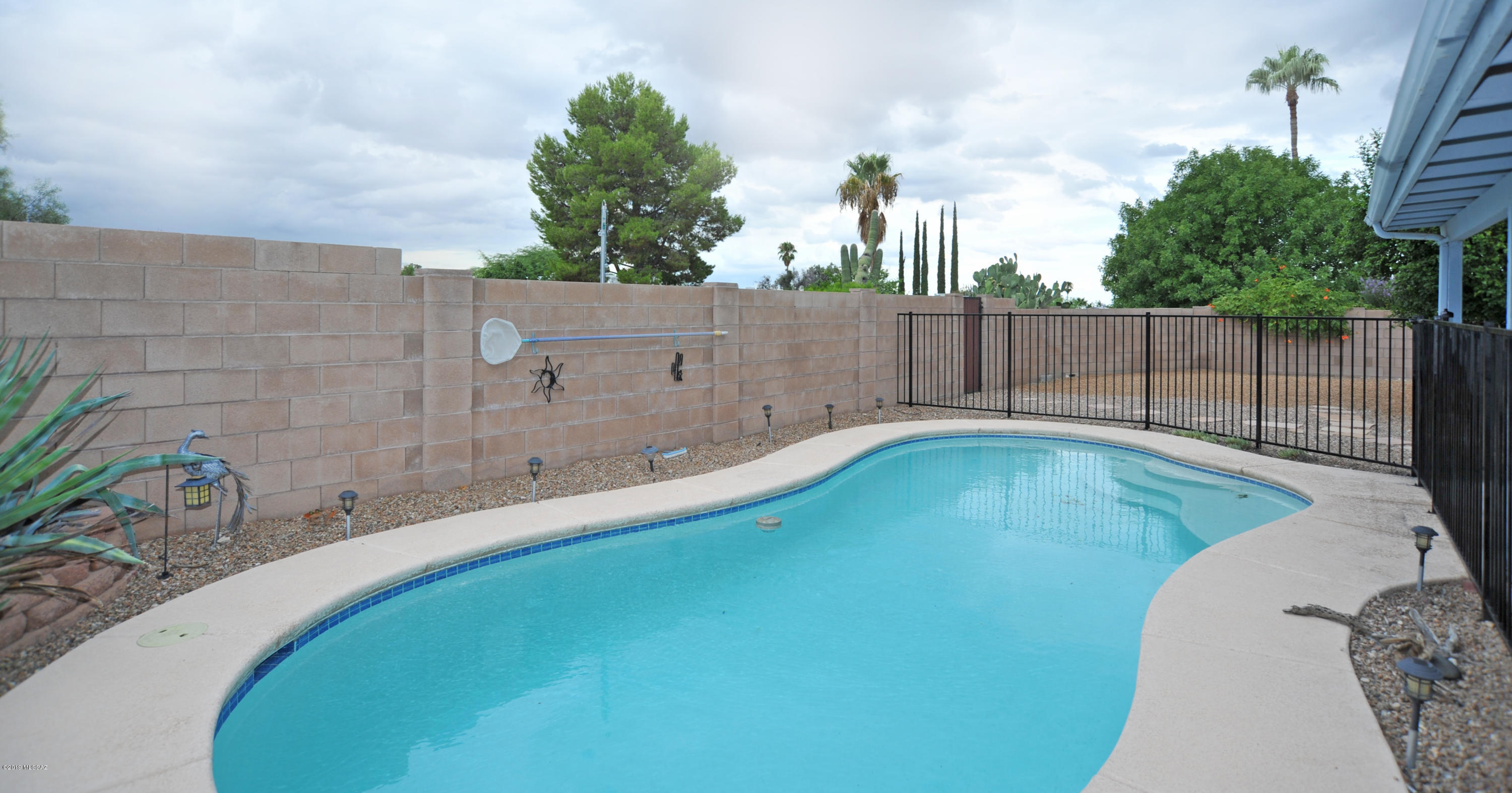 Braewood Terrace (1-107) - Residential