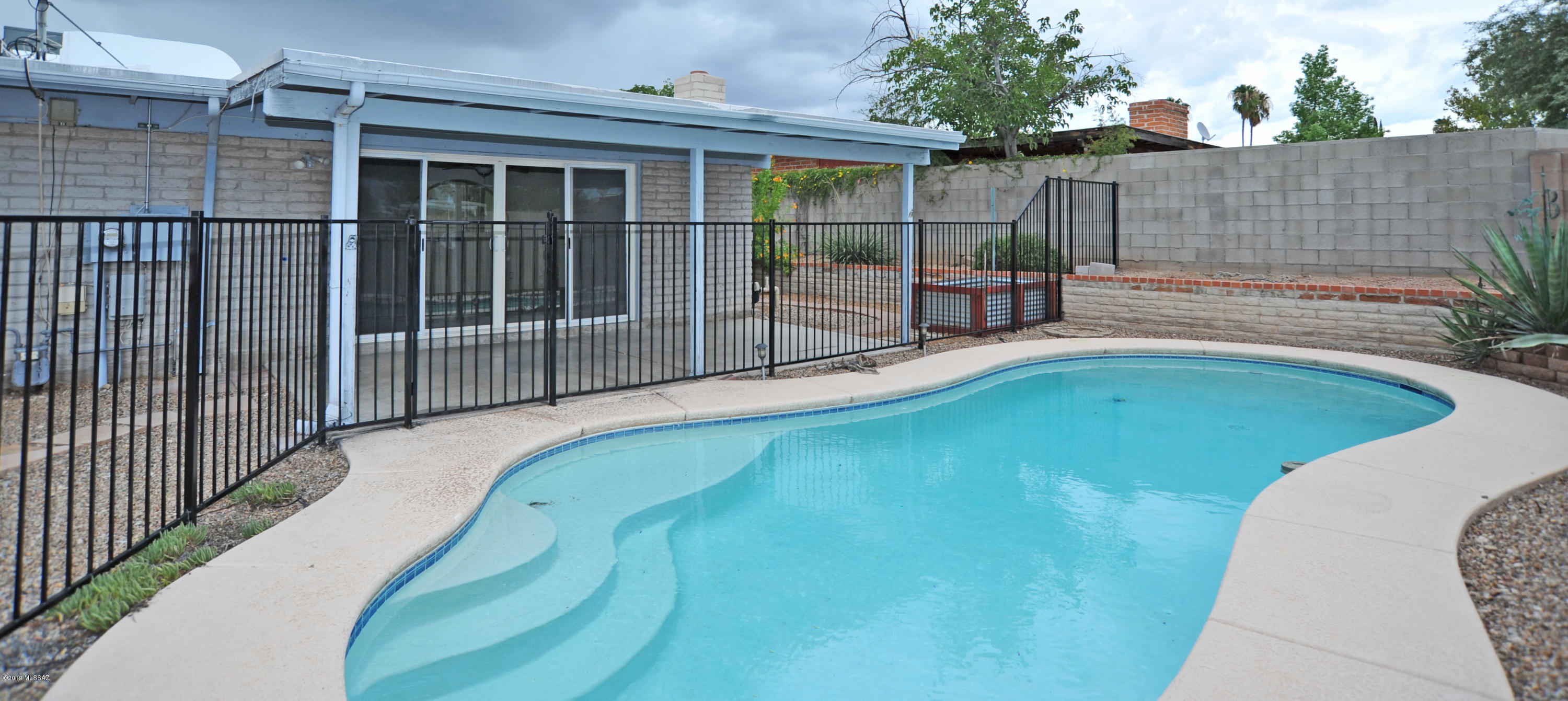 Braewood Terrace (1-107) - Residential