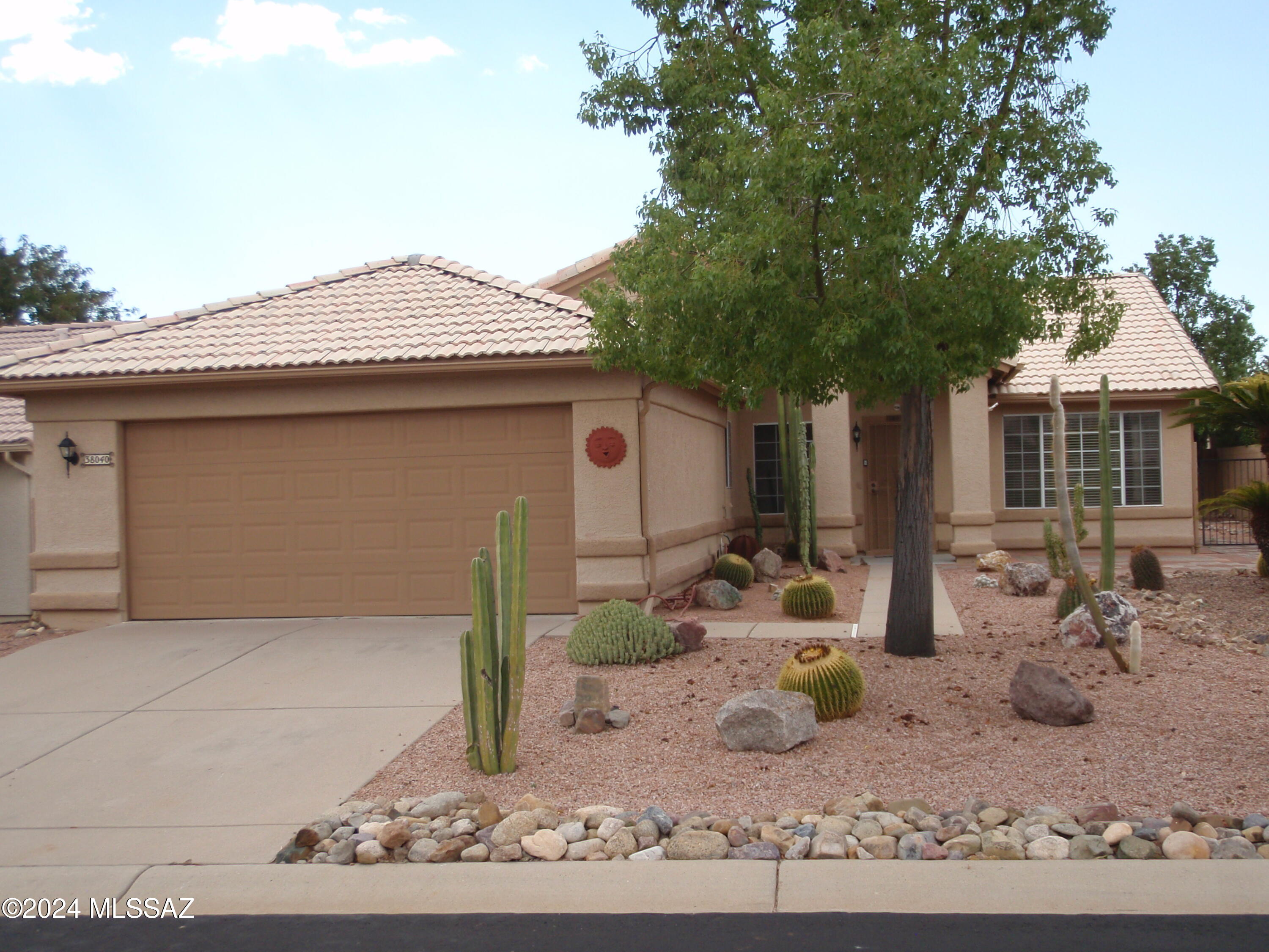 Saddlebrooke - Residential Lease