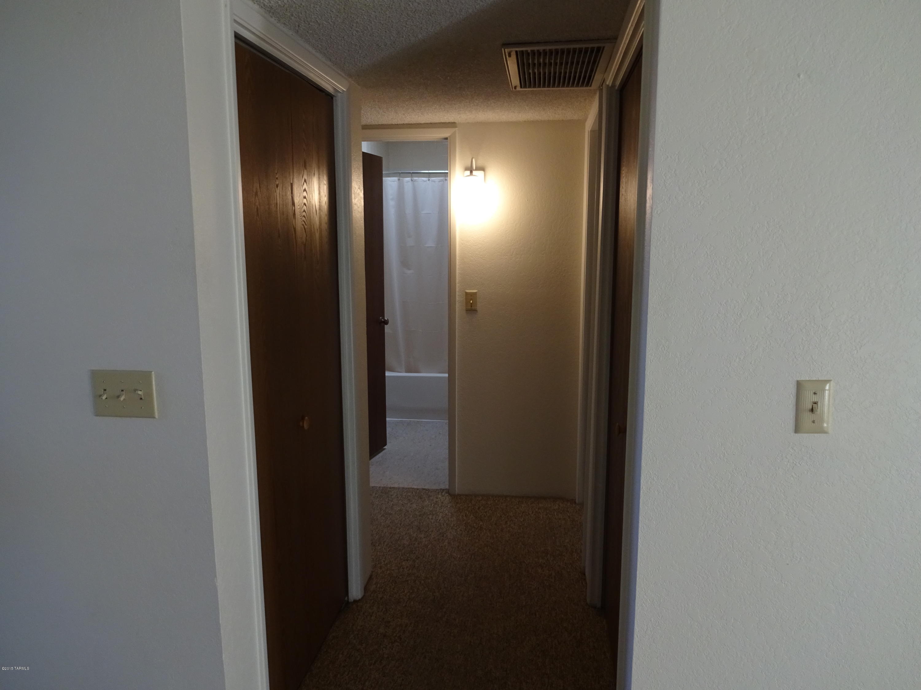 McCormick PlaceTwnhms Blk III (1-71) - Residential