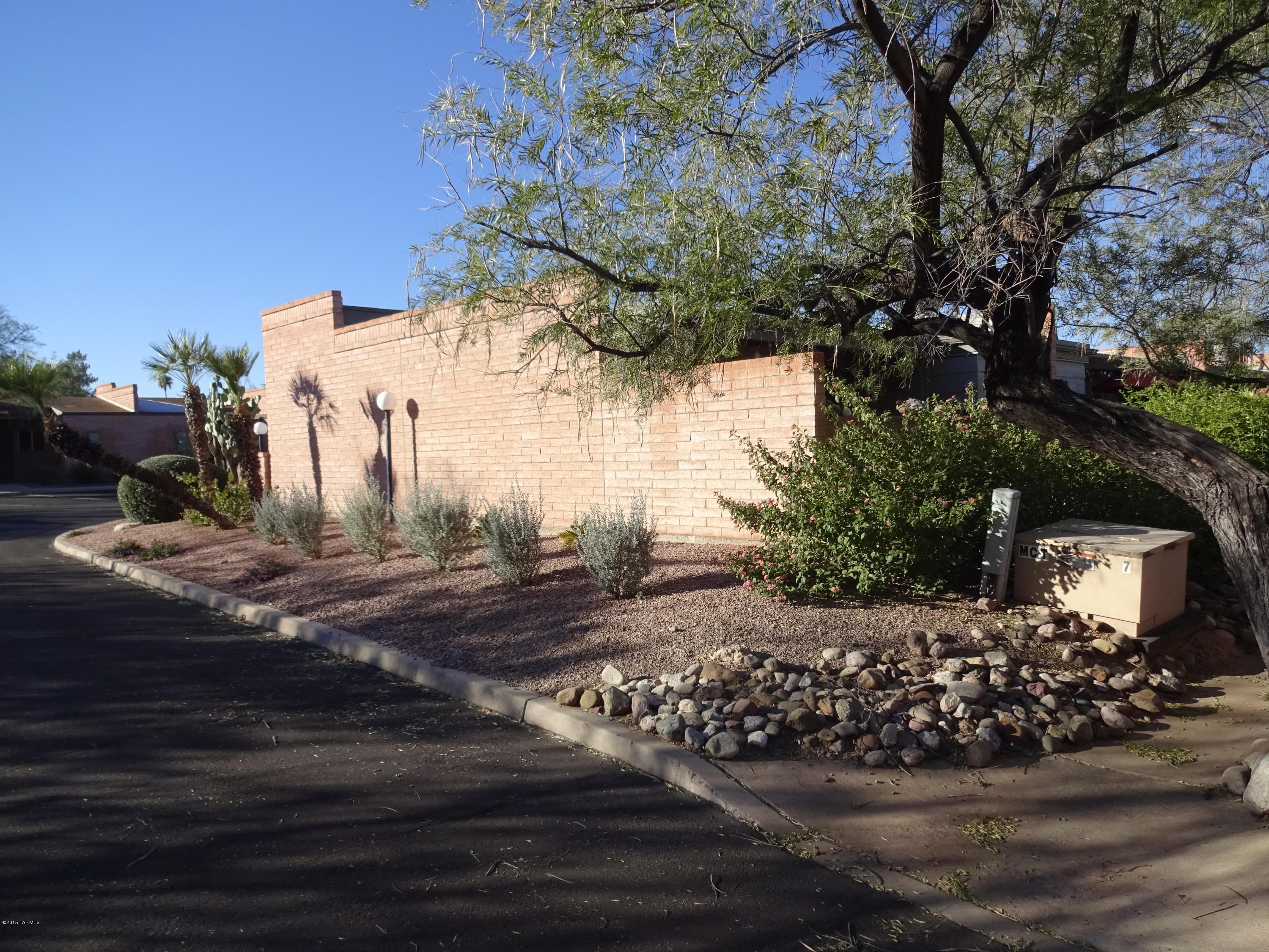 McCormick PlaceTwnhms Blk III (1-71) - Residential