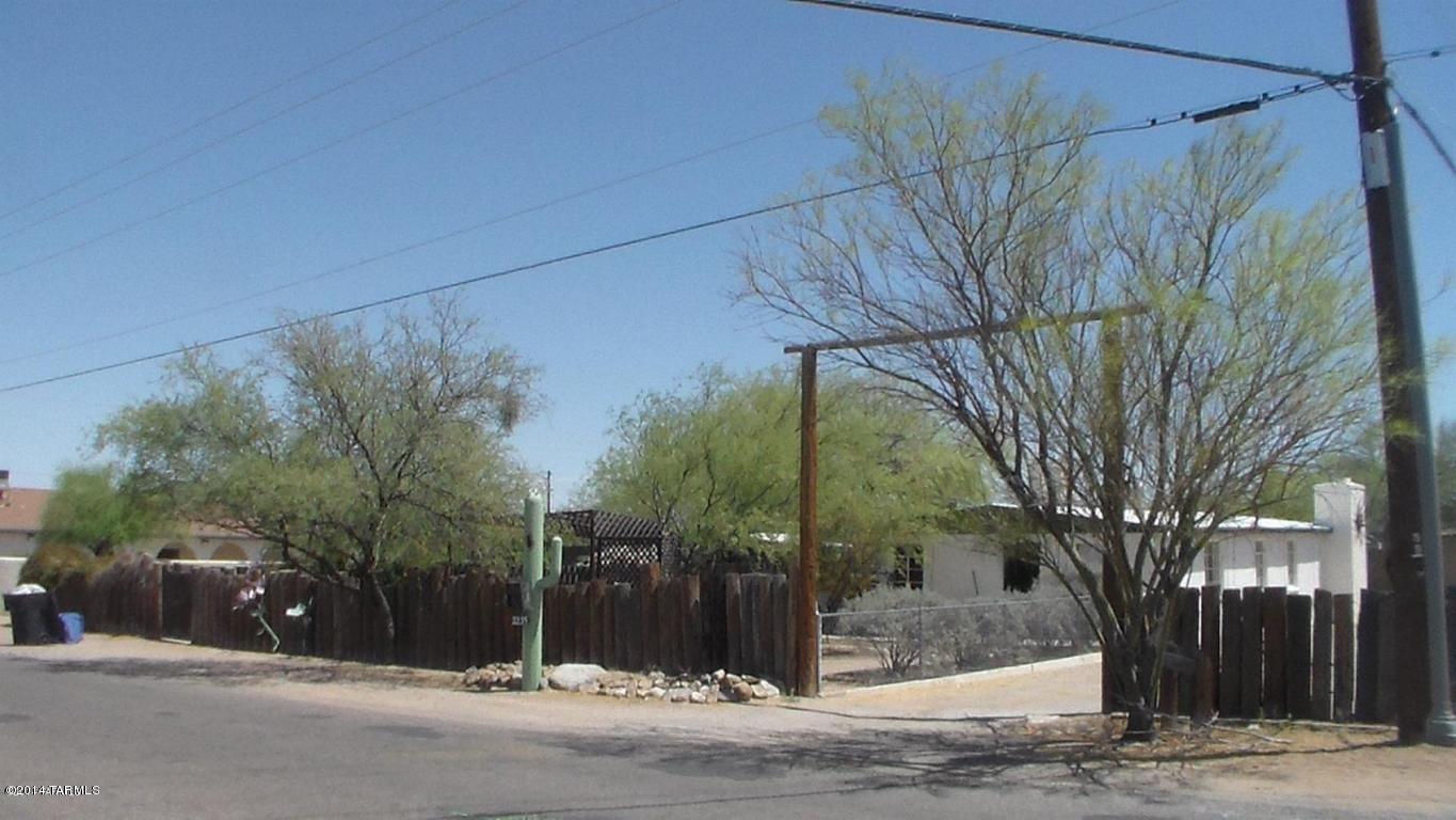 Very private lot in quiet location. Rural feeling yet close to all amenities. Unit A is 1 bedroom 1 bath and rents for $750 a month. Flagstone floors and lots of windows. Unit B 2 BR/1 Ba $750 a month and has a large dining & living room. Unit C is 2 BR / 2 BA $ 850 a month. Unit D is a separate house 2 BR / 1 BA and rents for $750. All leases are month to month at this time so you can keep the current tenants or have the entire compound for yourself. Huge shop holds 4 cars. Perfect for a car guy or small business. This is a cool property !