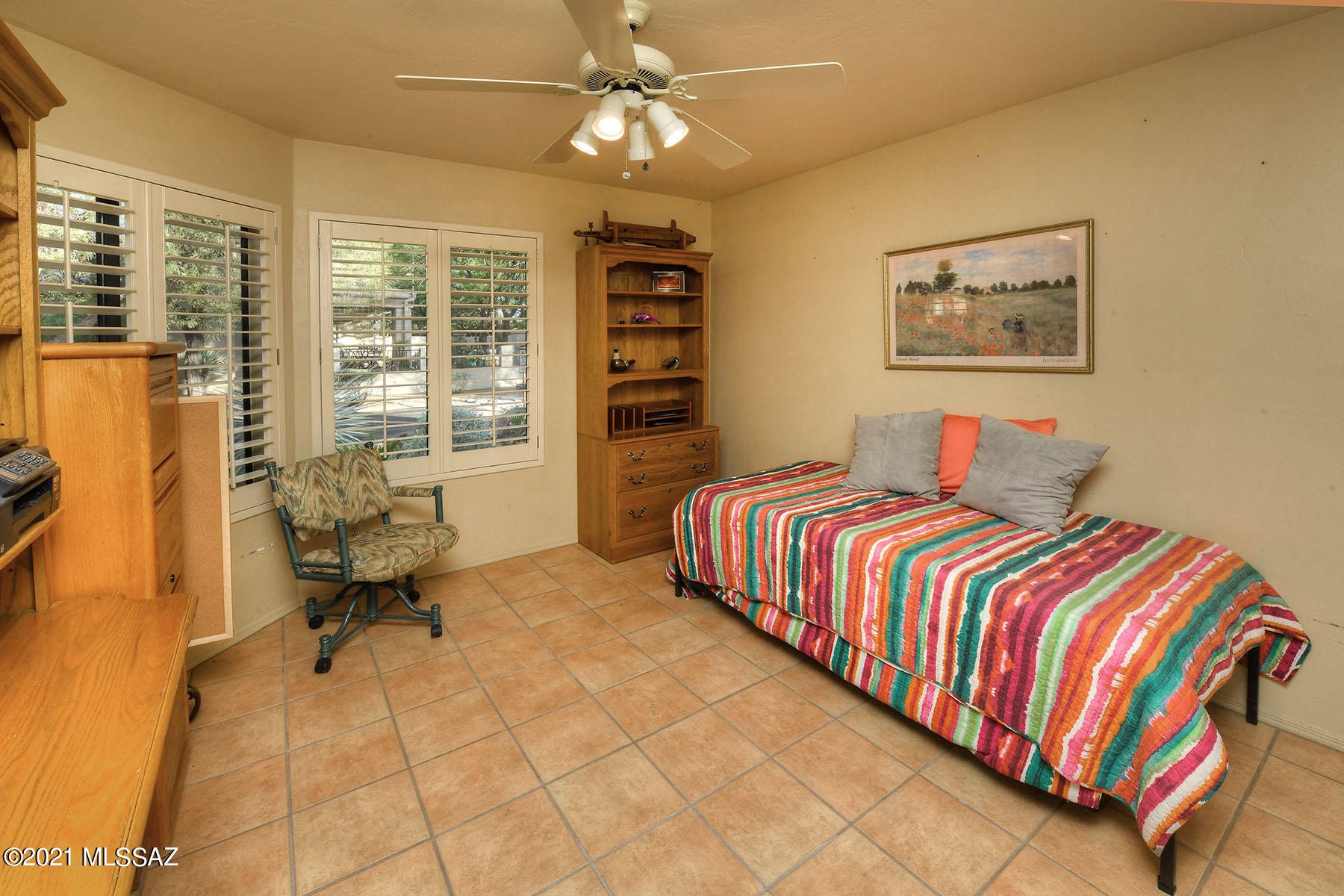 Las Palomitas - Residential