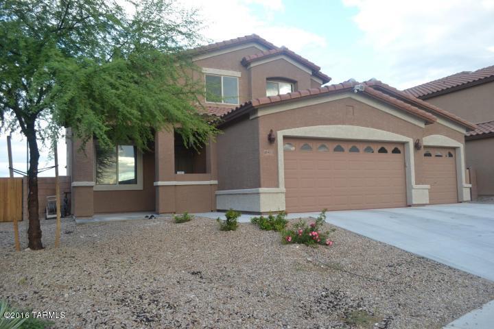 Seller will accept or counter offers between $250K and $260K. Don't miss out on the rare opportunity to live in this well-appointed home on a large lot with premium mountain views! Enjoy the soaring vaulted ceilings, gourmet kitchen with double ovens and stainless steel appliances, granite counters and subway tiles, designer paint, wrought iron railings, upgraded network and much more. Water softener and alarm are leased and can be transferred to new owners. Come. See. Stay.