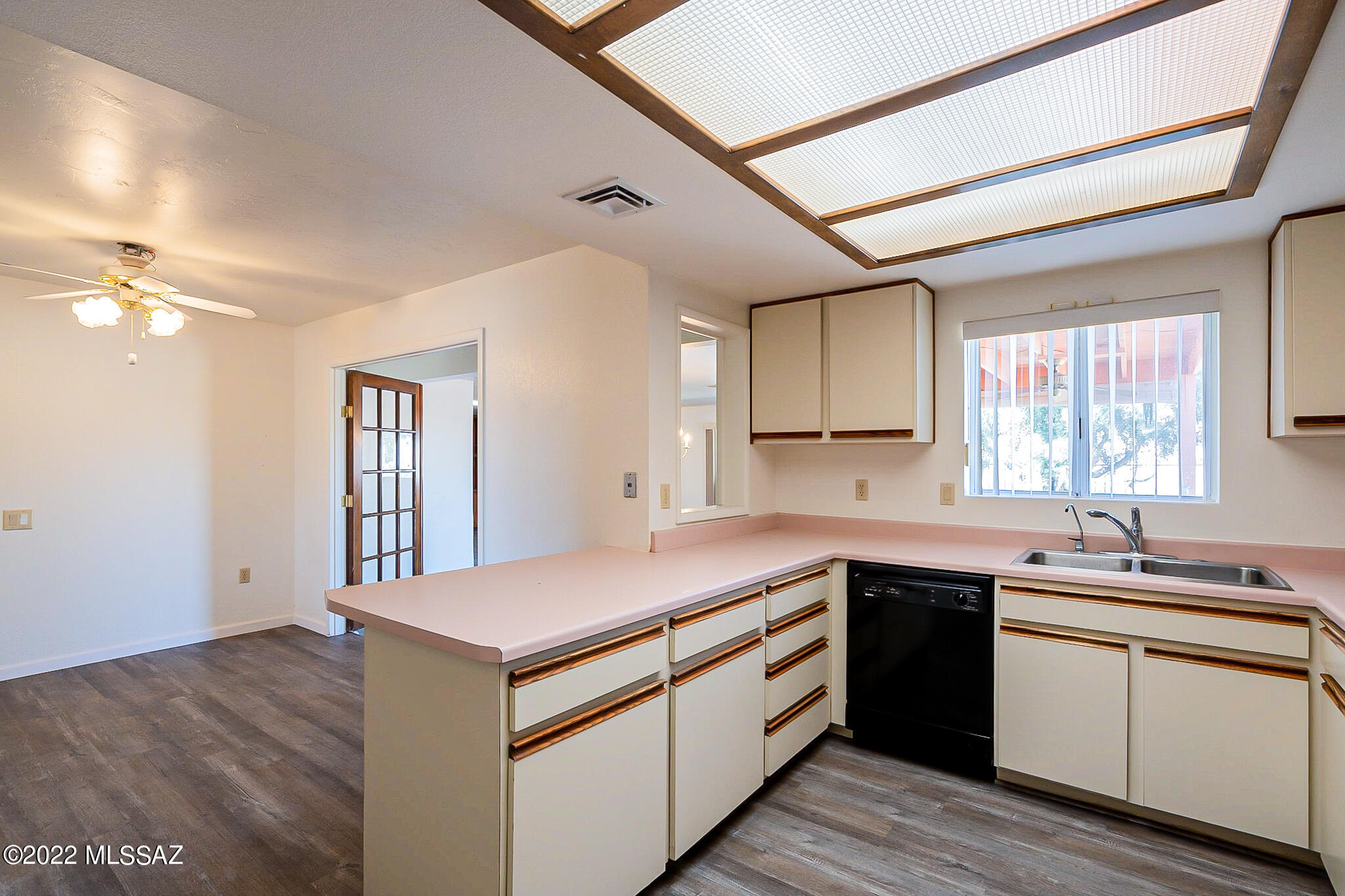 Continental Vistas(1-302) - Residential
