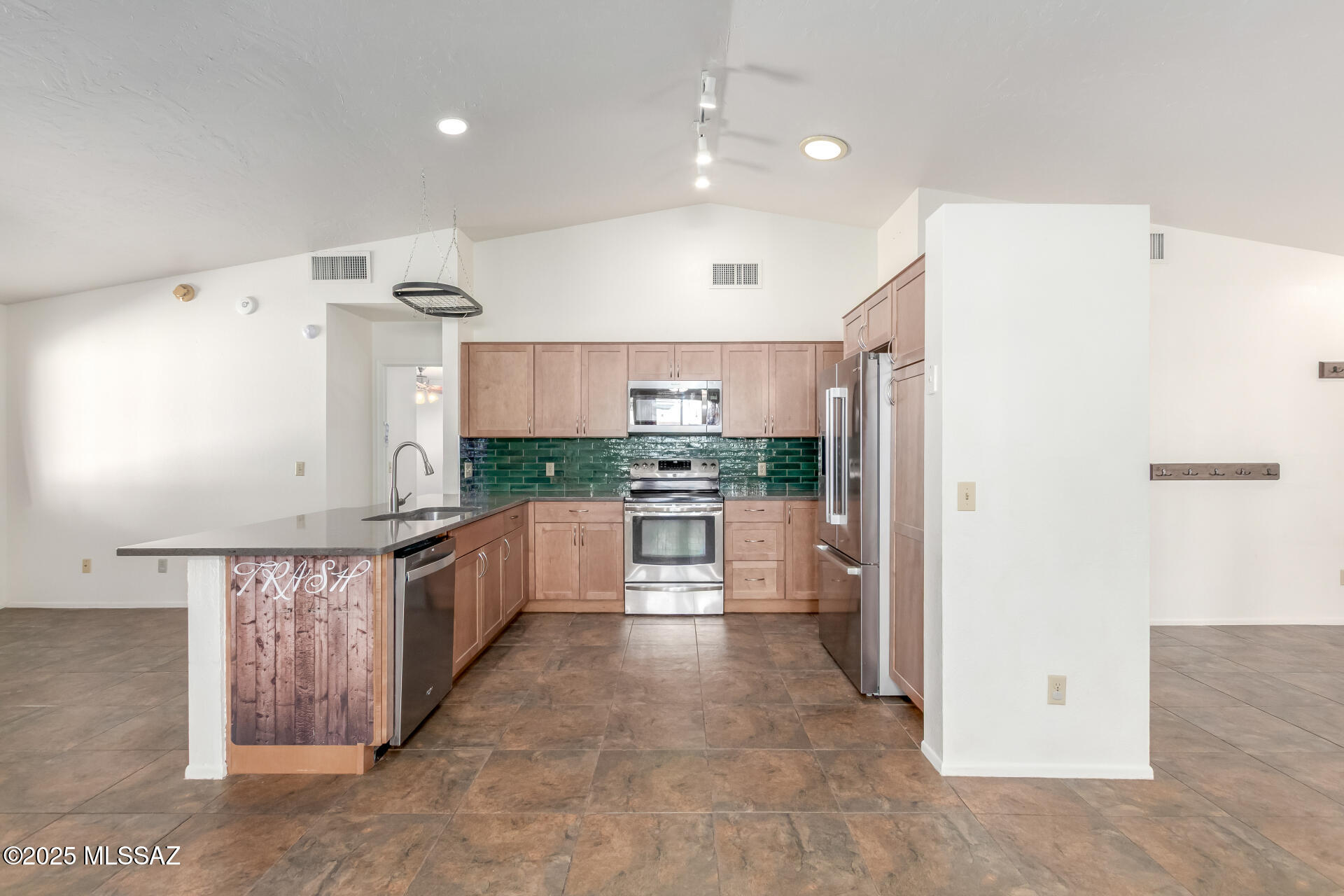 Macalester Park (1-142) - Residential