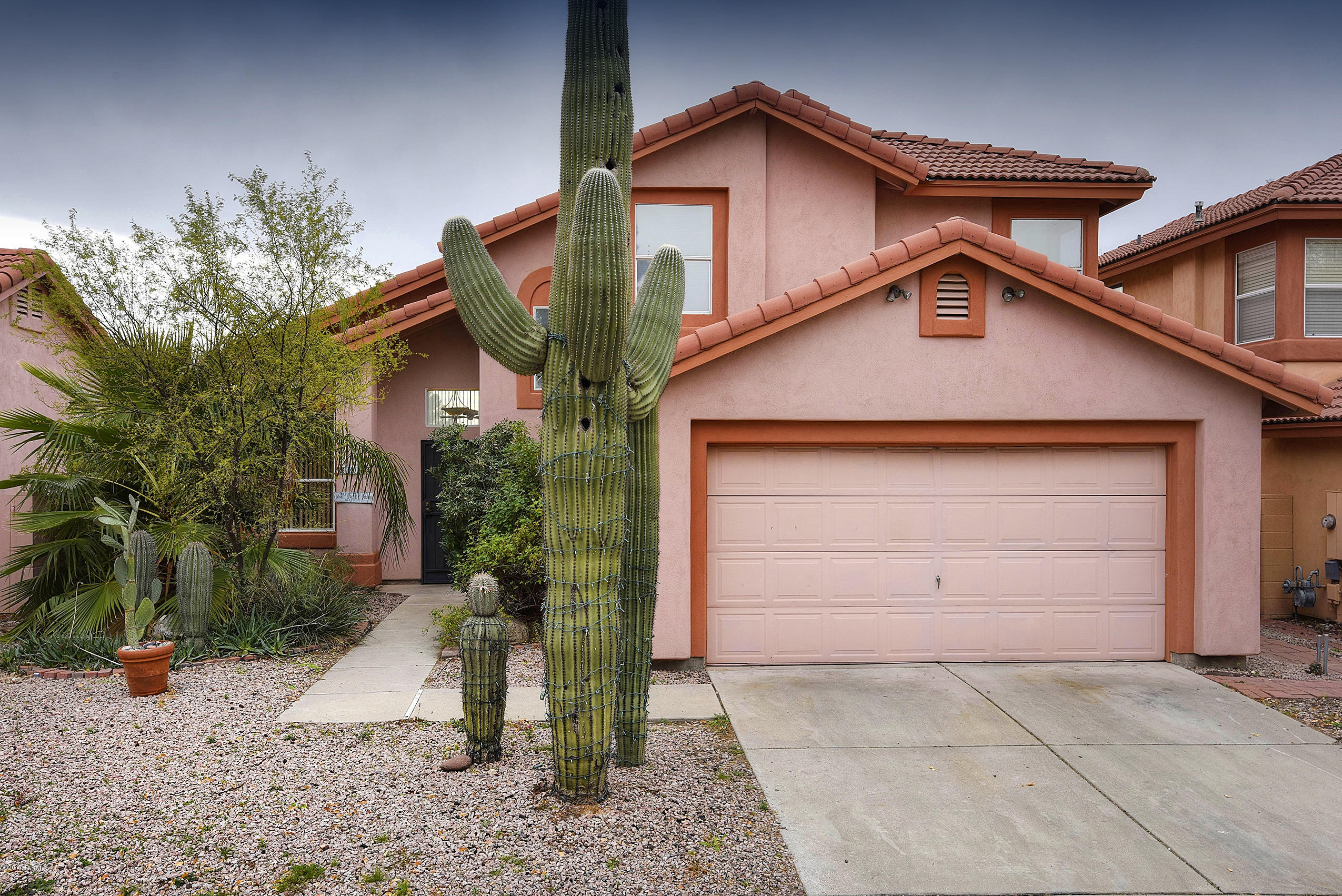 Range price $169,900-$179,900, seller will accept or counter offers within the range. Here is a nice home in the North Ranch Community. Nice open family room and kitchen, new cabinets and counter tops. All tile first floor and upstairs bathroom. The upstairs boast a nice master suite and bath. The additional two bedrooms upstairs are nice size. Nice lot with mountain views. Super location, close to shopping, and schools. Show today.