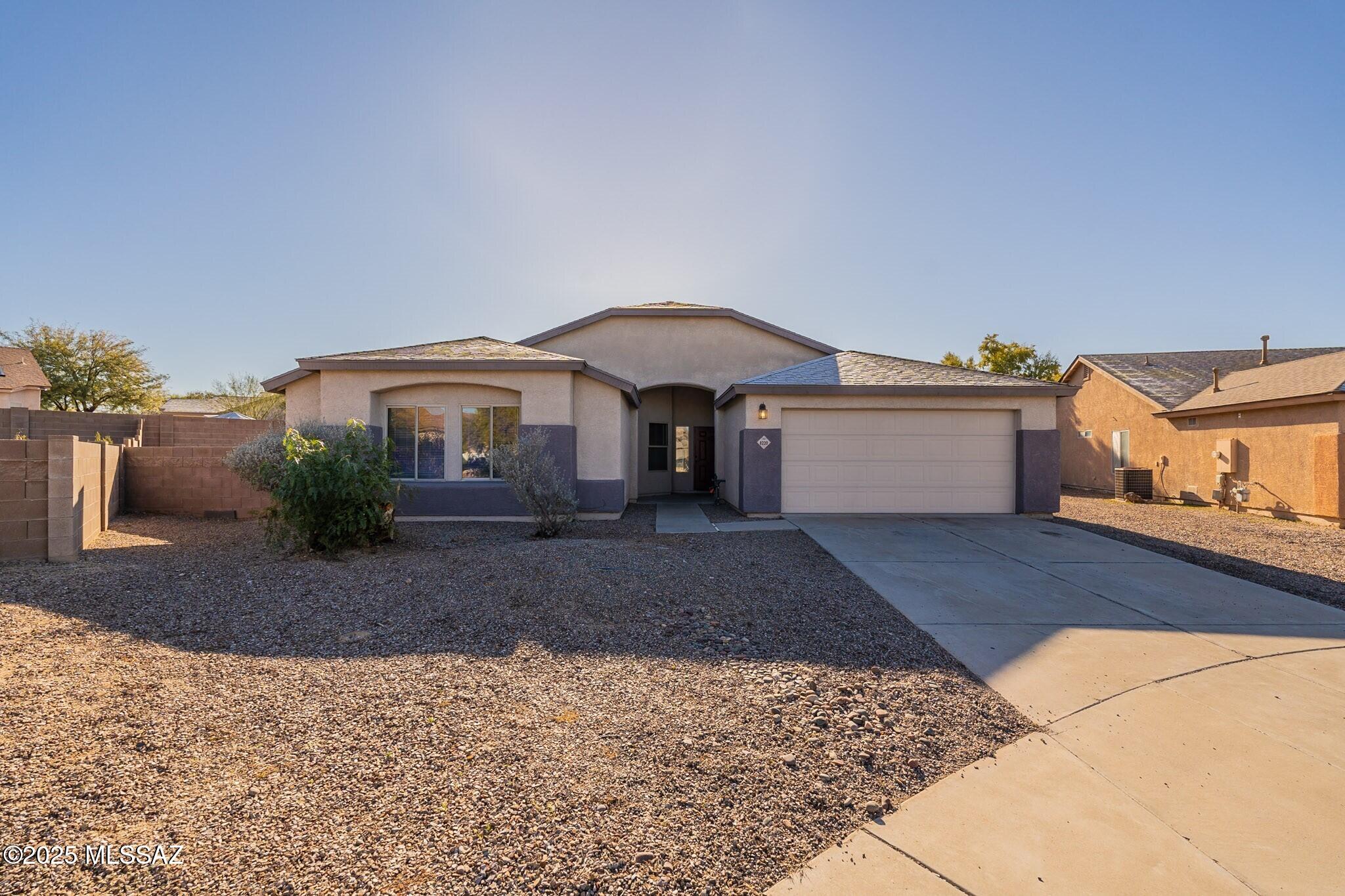 Welcome to this beautiful 4 bedroom, 2 bathroom rental in the desirable Quail Cove neighborhood! Nestled in a quiet cul-de-sac, this home offers the perfect blend of comfort and convenience. Step inside to an open-concept living space that's ideal for both everyday living and entertaining. The spacious kitchen features granite countertops, ample cabinetry, & plenty of counter space to make meal prep a breeze. The primary bathroom is a true retreat, complete with a soaker tub, perfect for unwinding after a long day. Each of the four bedrooms is generously sized, offering plenty of space for family, guests, or a home office. Enjoy the outdoors in the huge backyard, complete with a covered patio, making it the perfect spot for gatherings, barbecues, or just relaxing. Pets allowed except cats