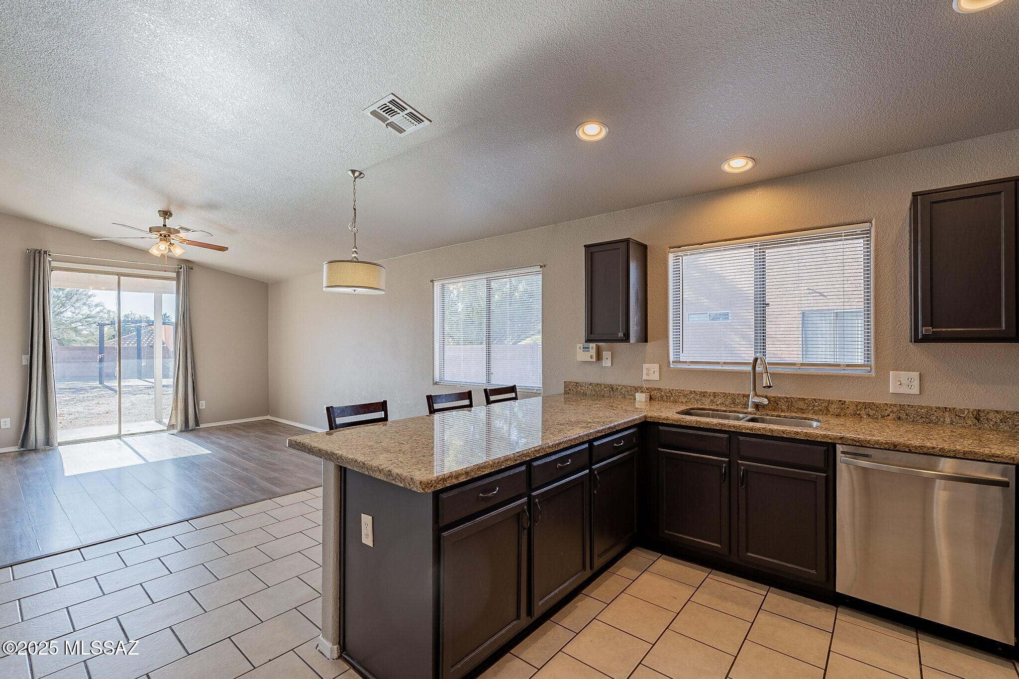 Quail Cove (1-137) - Residential Lease