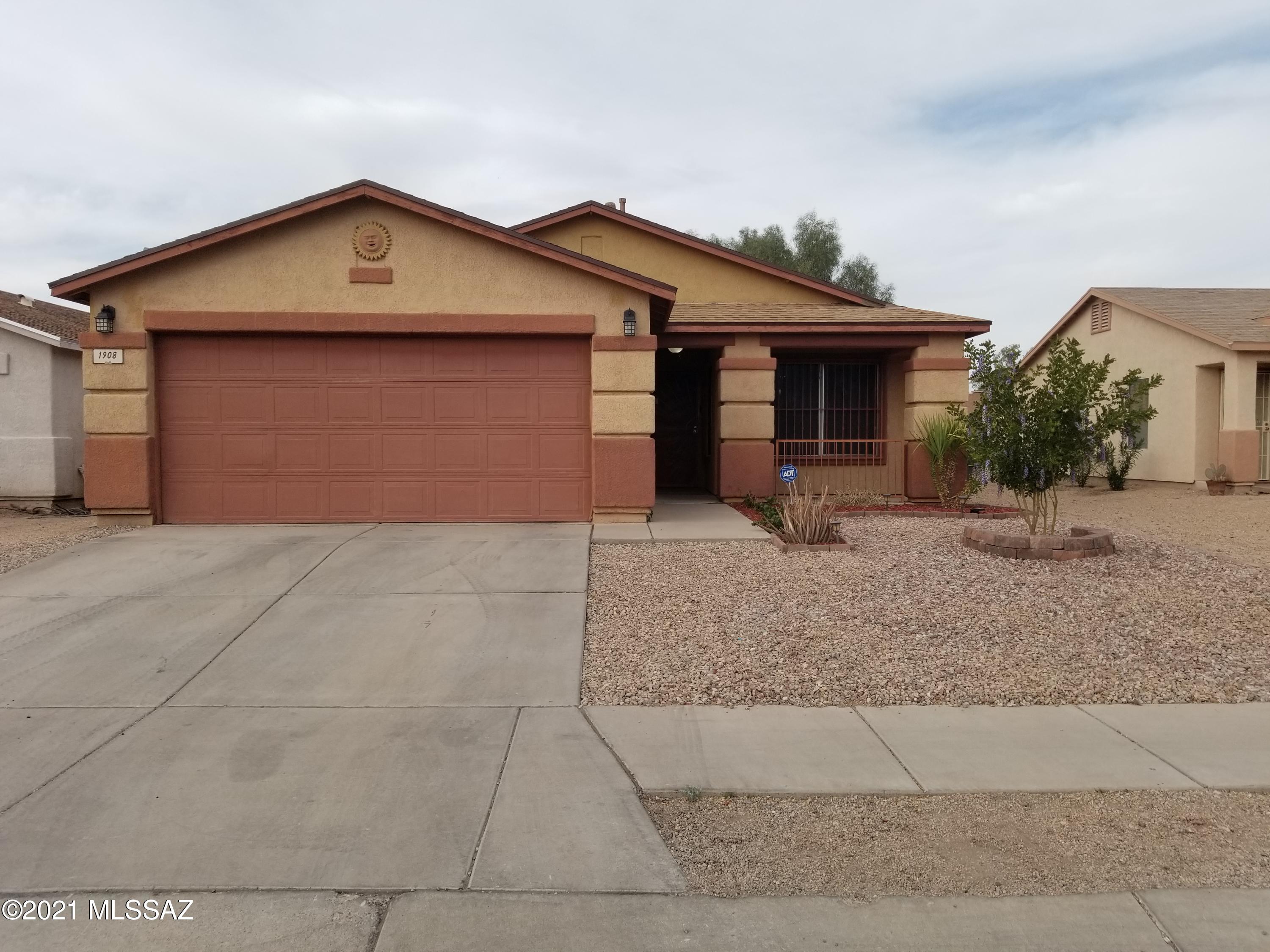 This gorgeous property is a first-time homebuyers dream. It is located, in the Cambrie subdivision of the desirable Midvale Park Community. This 3br/2ba home has lots of upgrades. The home features tile floors throughout, ceiling fans in every room, a spacious great room with a built-in entertainment center and a beautiful kitchen with a state-of-the-art Samsung gas stove. This property also consists of walk-in closets in every bedroom, updated bathrooms and a gated patio and backyard ready for entertaining and lots of privacy and security. 

The community is surrounded by shopping stores, home improvement stores, plenty of restaurants for dining and exercise facilities and is remarkably close to I-19.