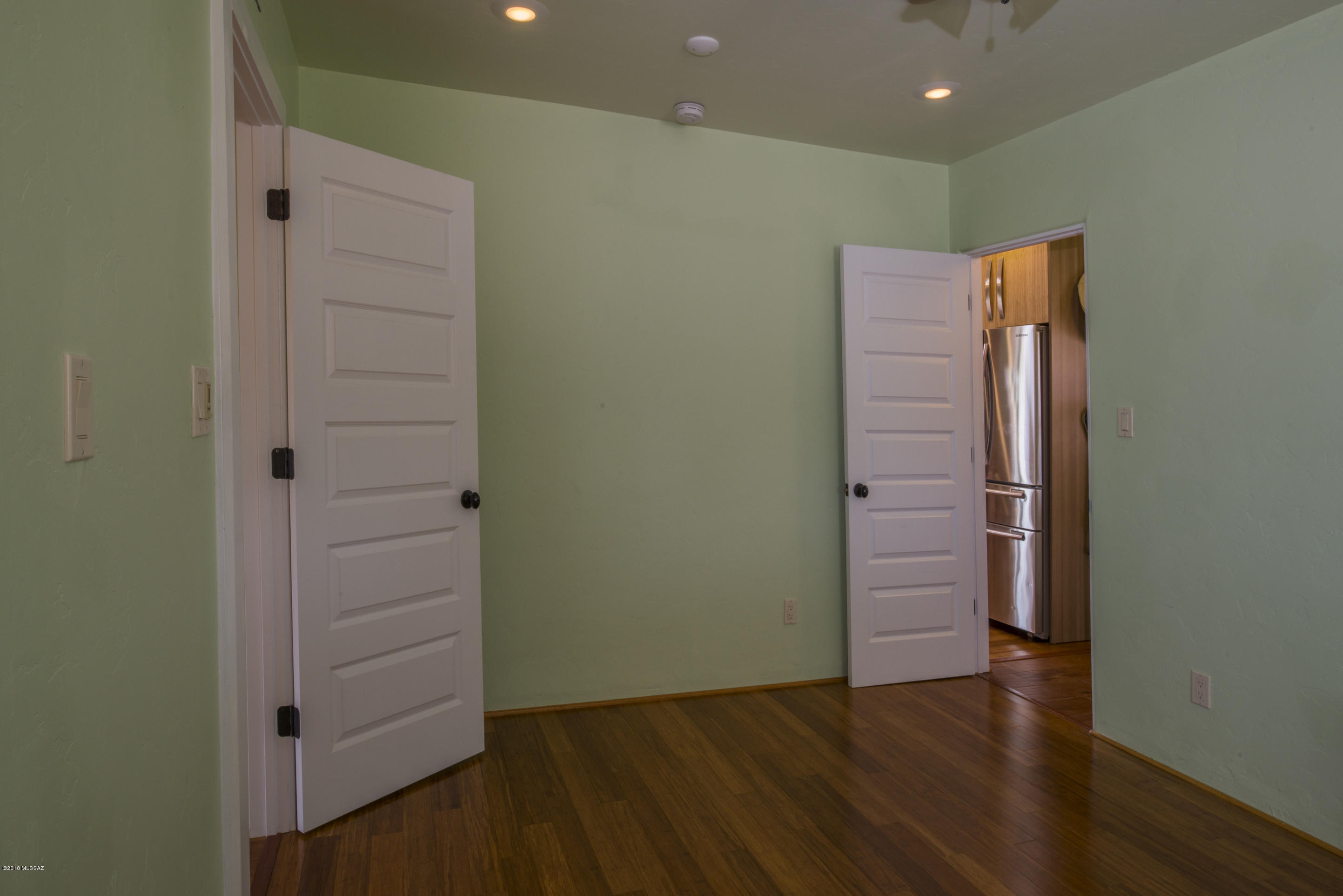 Del Monte Village - Residential
