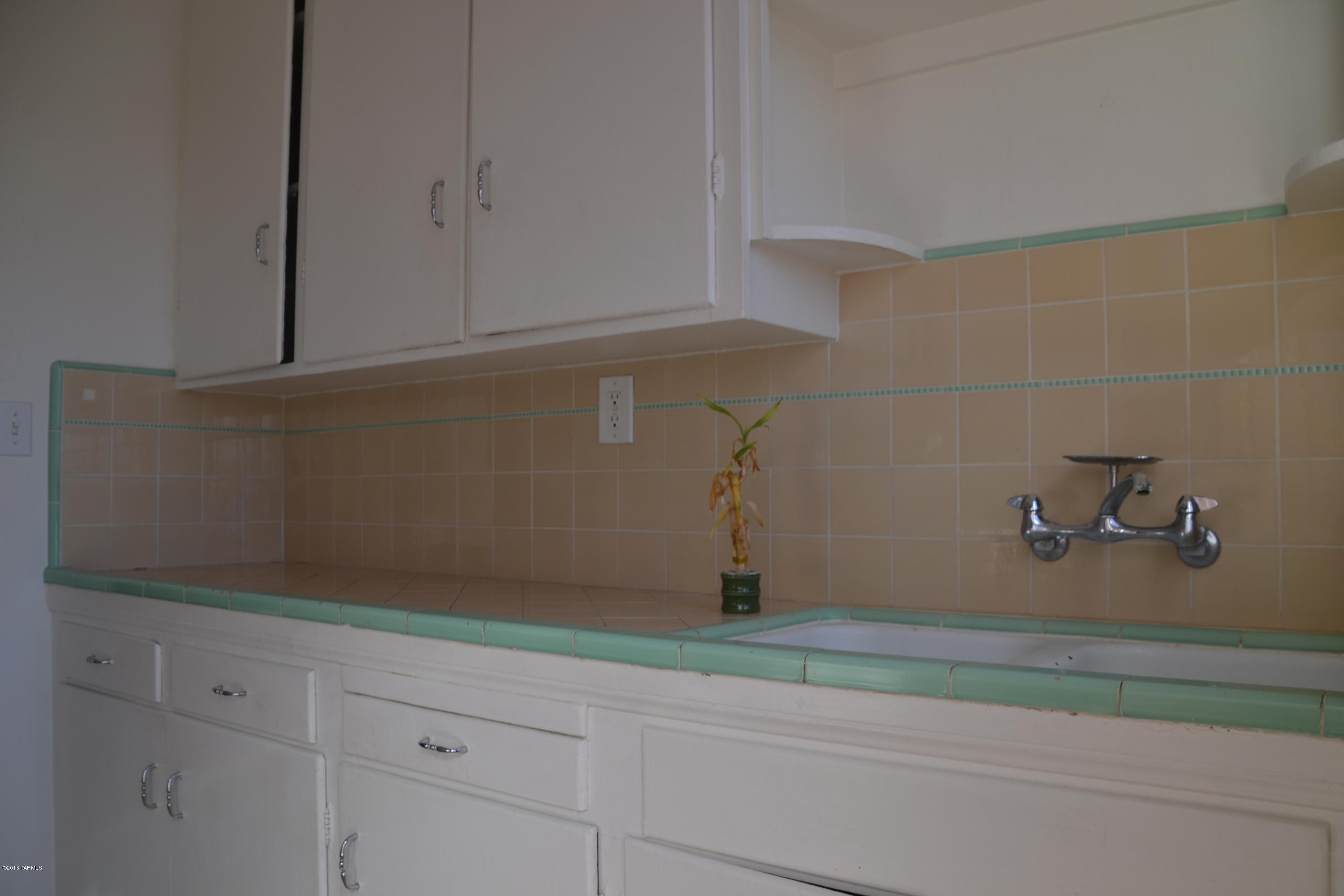 Coronado Heights Resub. - Residential Income