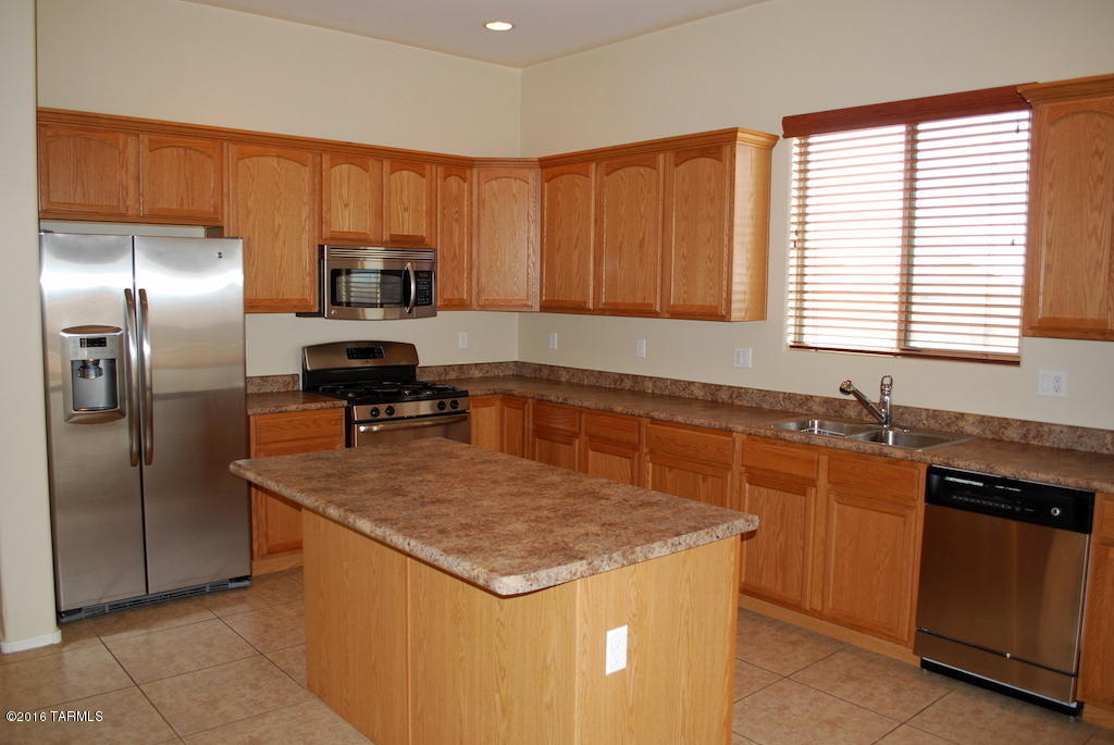 Rancho Del Lago (1-100) - Residential Lease