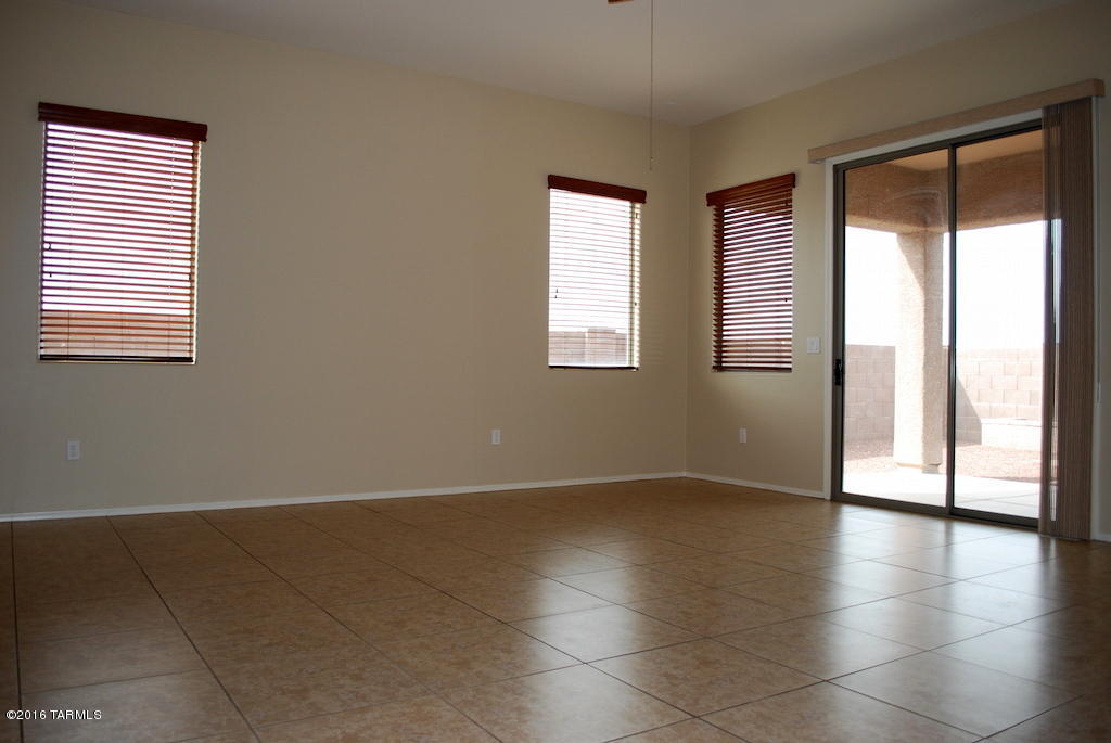 Rancho Del Lago (1-100) - Residential Lease