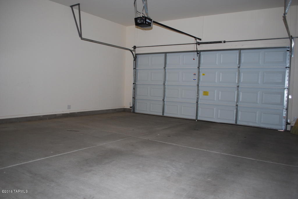 Rancho Del Lago (1-100) - Residential Lease