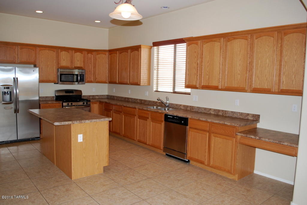 Rancho Del Lago (1-100) - Residential Lease