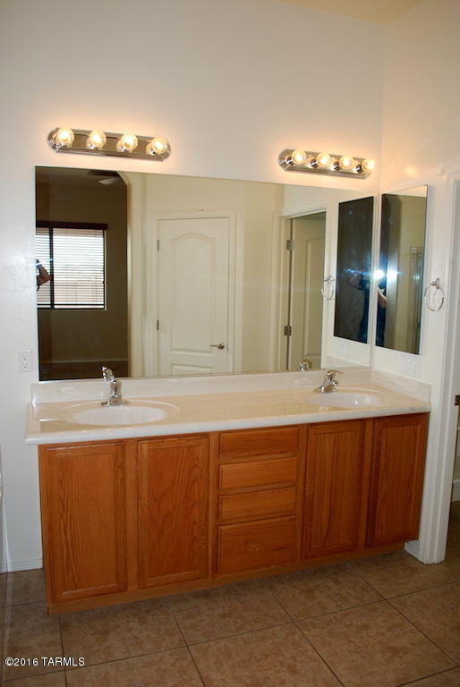 Rancho Del Lago (1-100) - Residential Lease