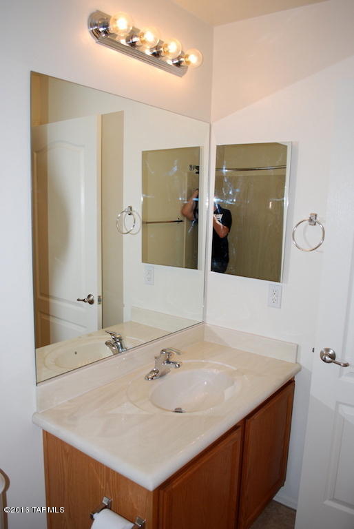 Rancho Del Lago (1-100) - Residential Lease