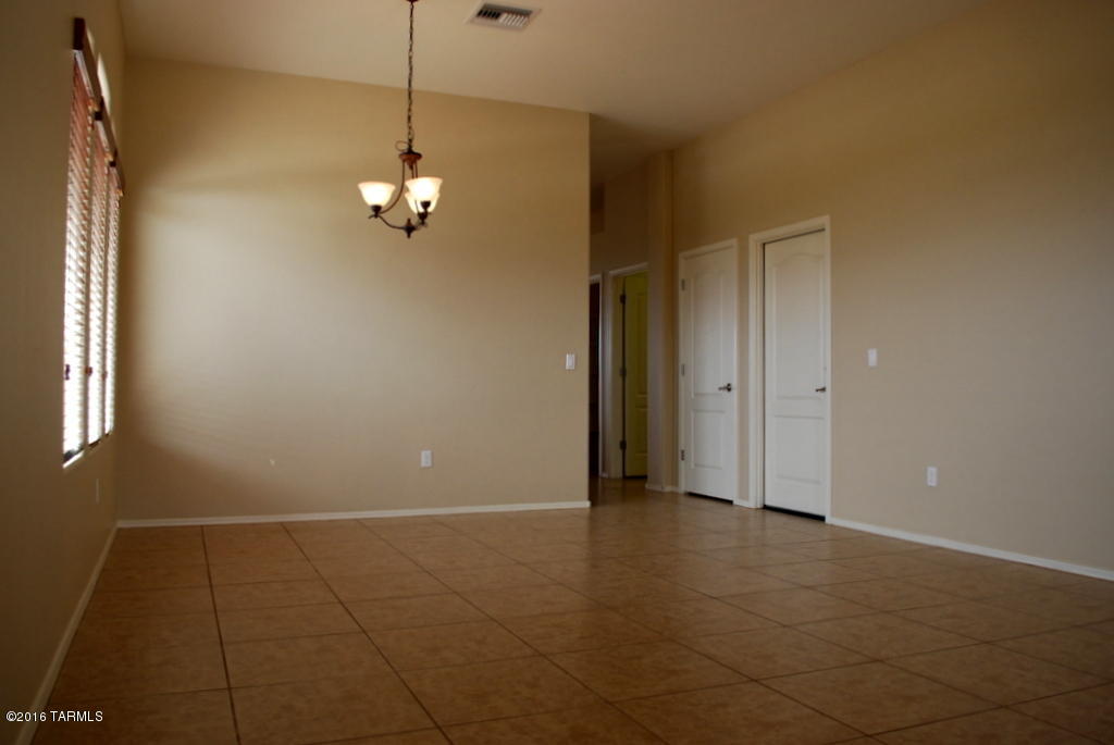 Rancho Del Lago (1-100) - Residential Lease