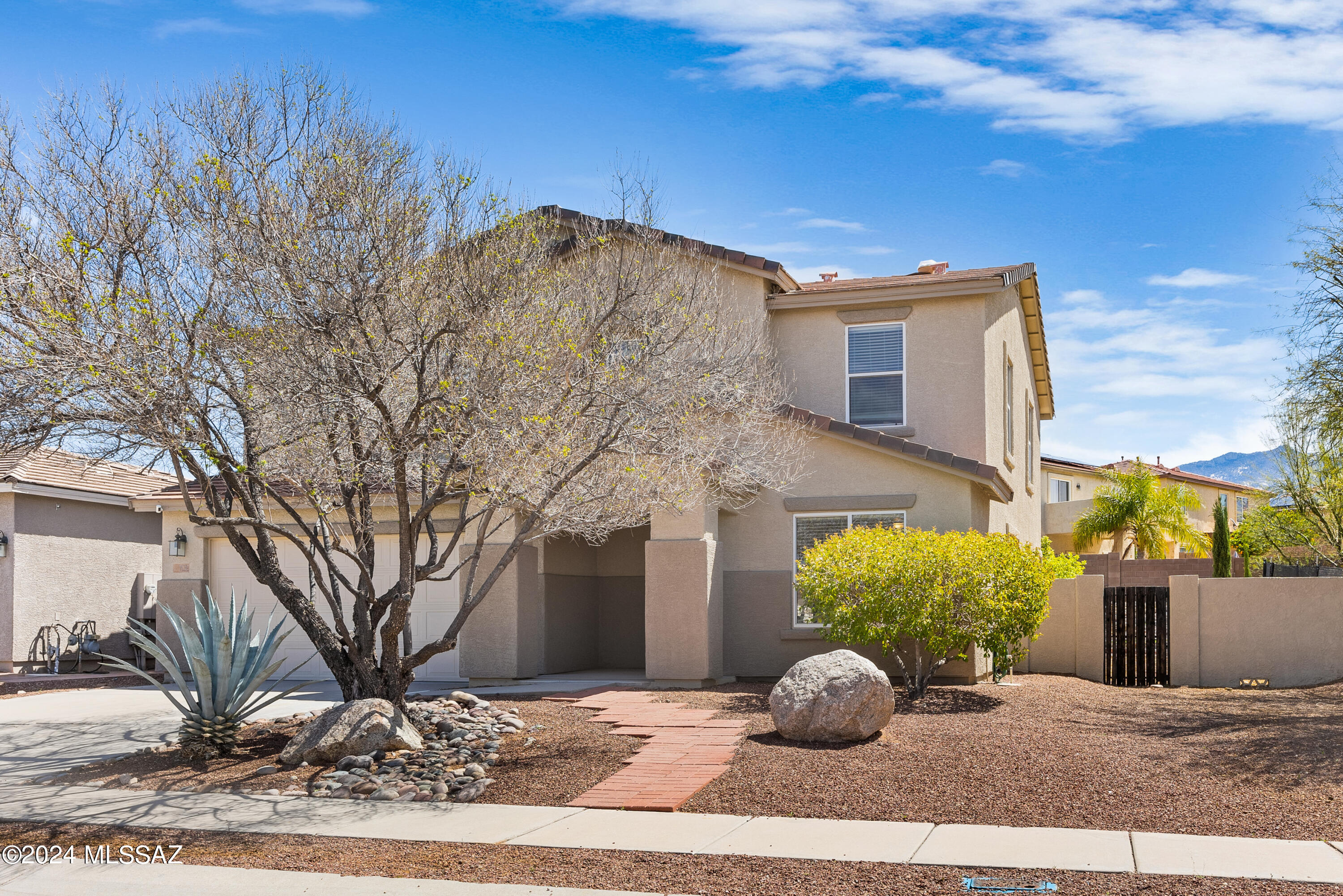 Black Horse (1-411) - Residential