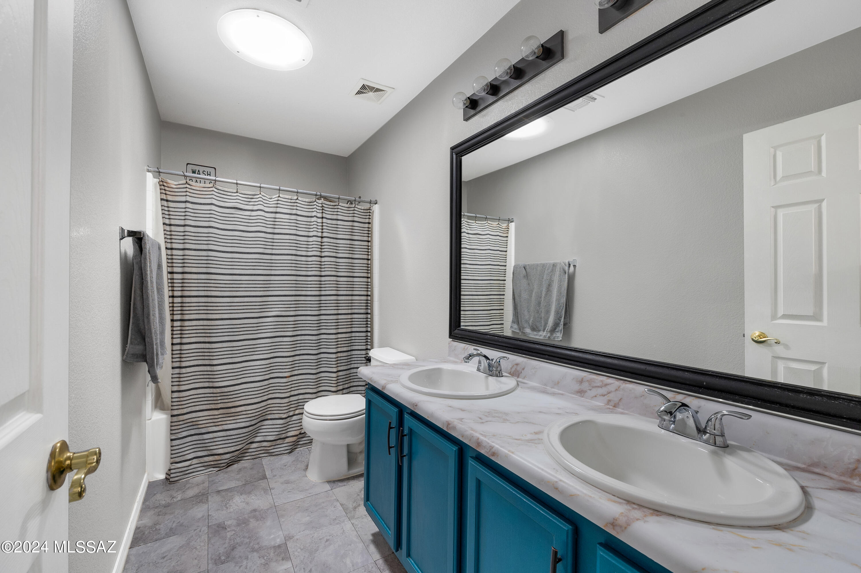 Black Horse (1-411) - Residential