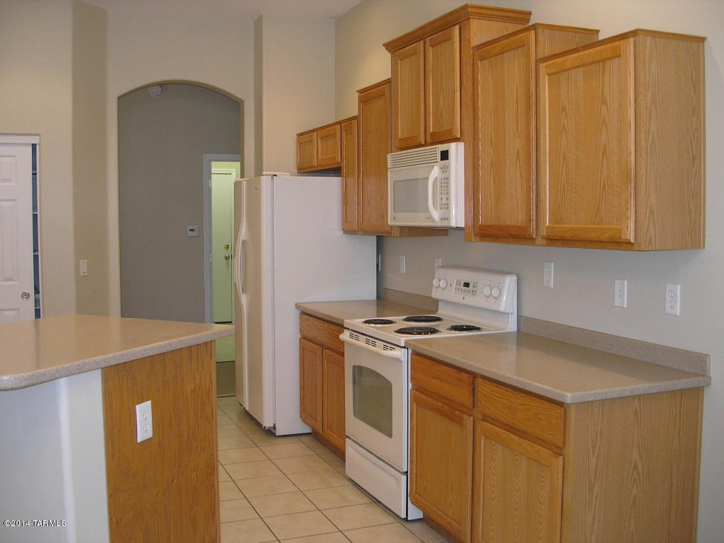 Presidio Del Valle (1-166) - Residential Lease
