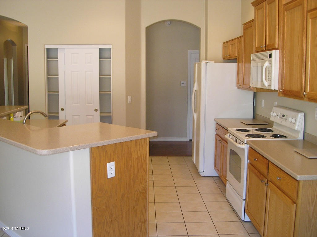 Presidio Del Valle (1-166) - Residential Lease