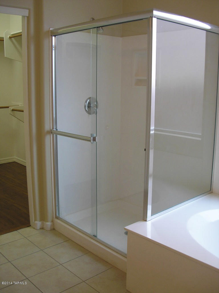Presidio Del Valle (1-166) - Residential Lease