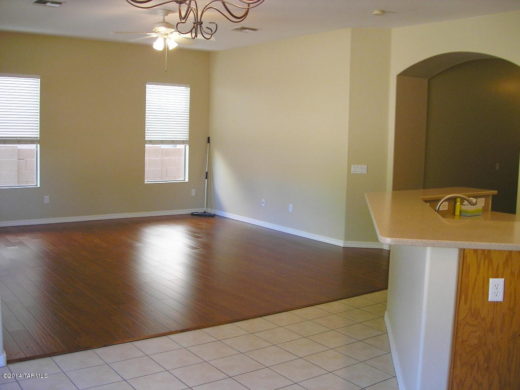Presidio Del Valle (1-166) - Residential Lease
