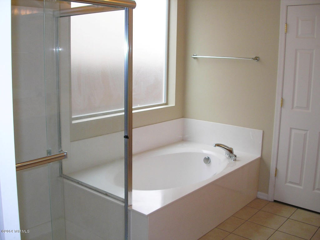 Presidio Del Valle (1-166) - Residential Lease