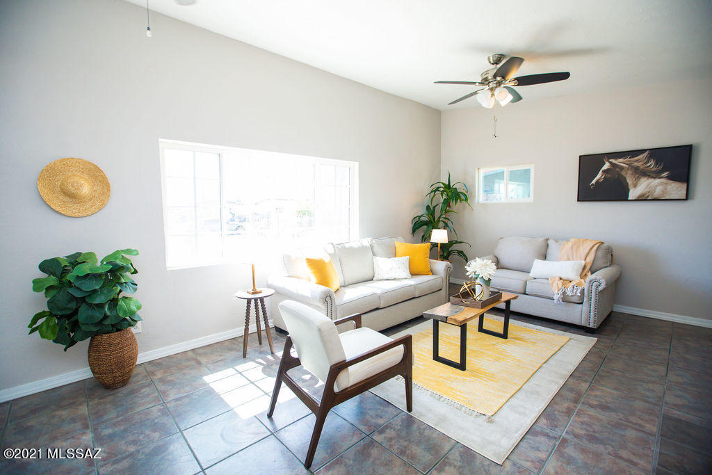 Pueblo Gardens - Residential