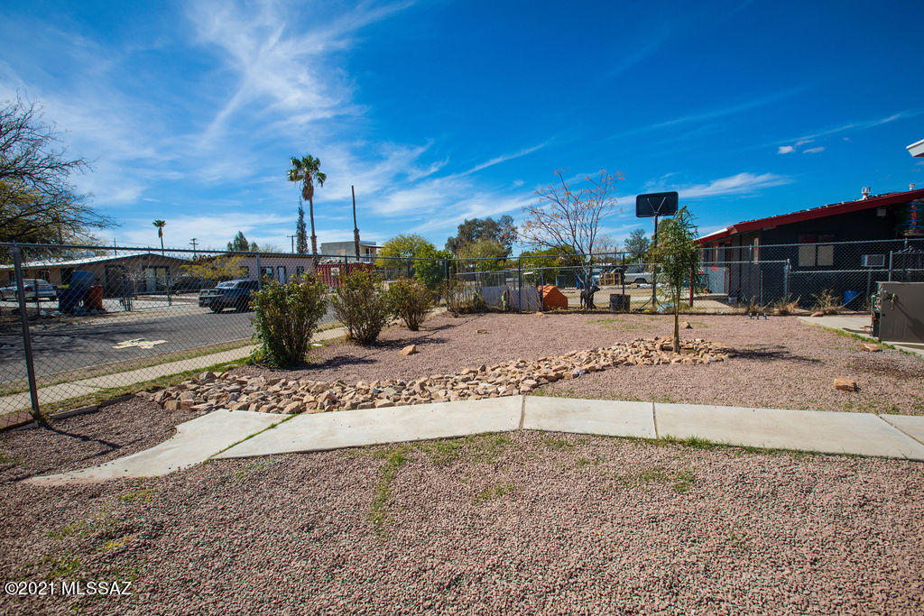 Pueblo Gardens - Residential