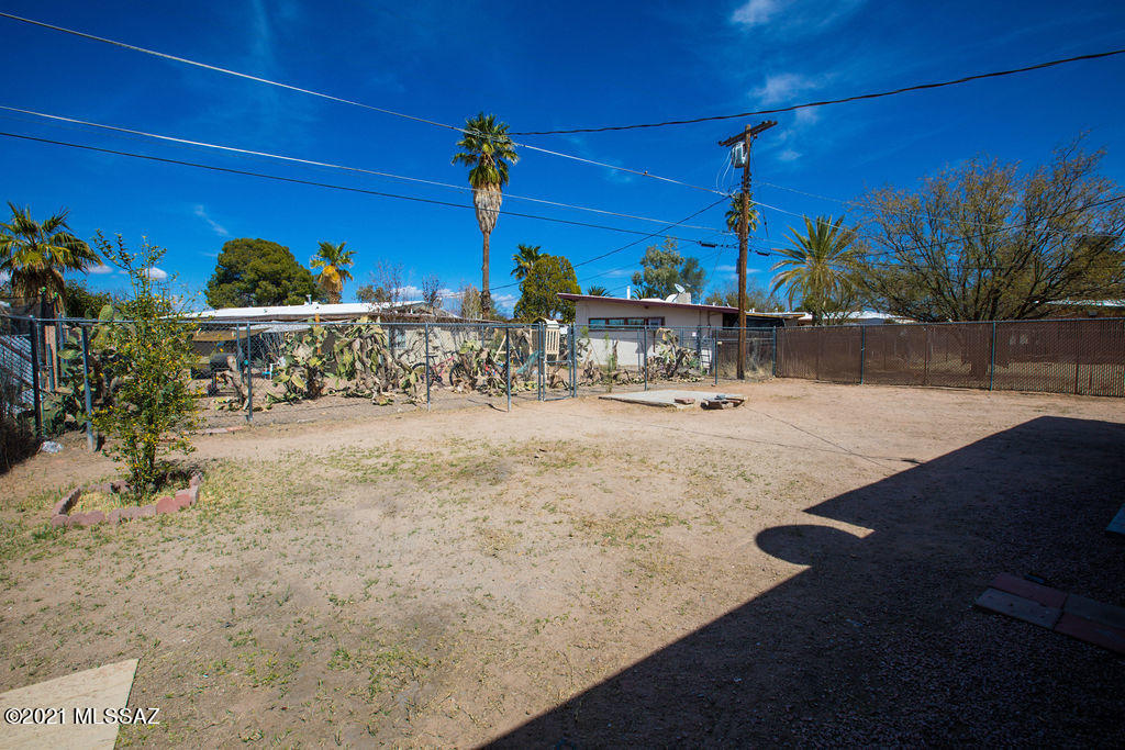 Pueblo Gardens - Residential