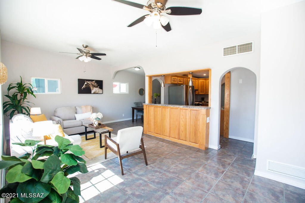 Pueblo Gardens - Residential