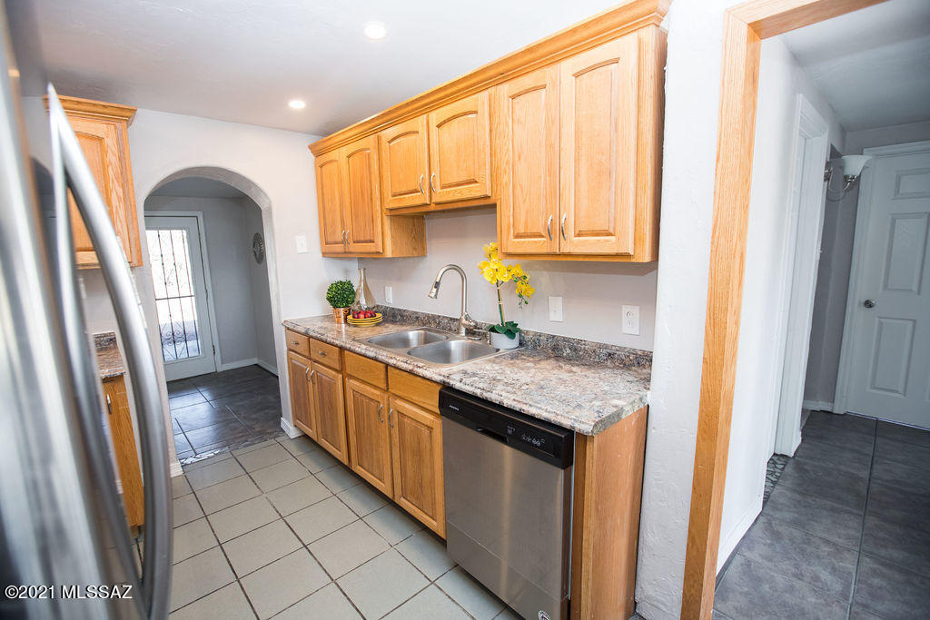 Pueblo Gardens - Residential