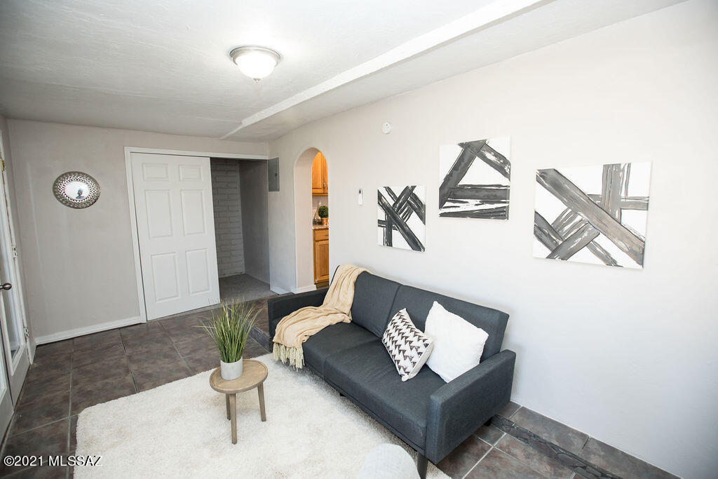 Pueblo Gardens - Residential