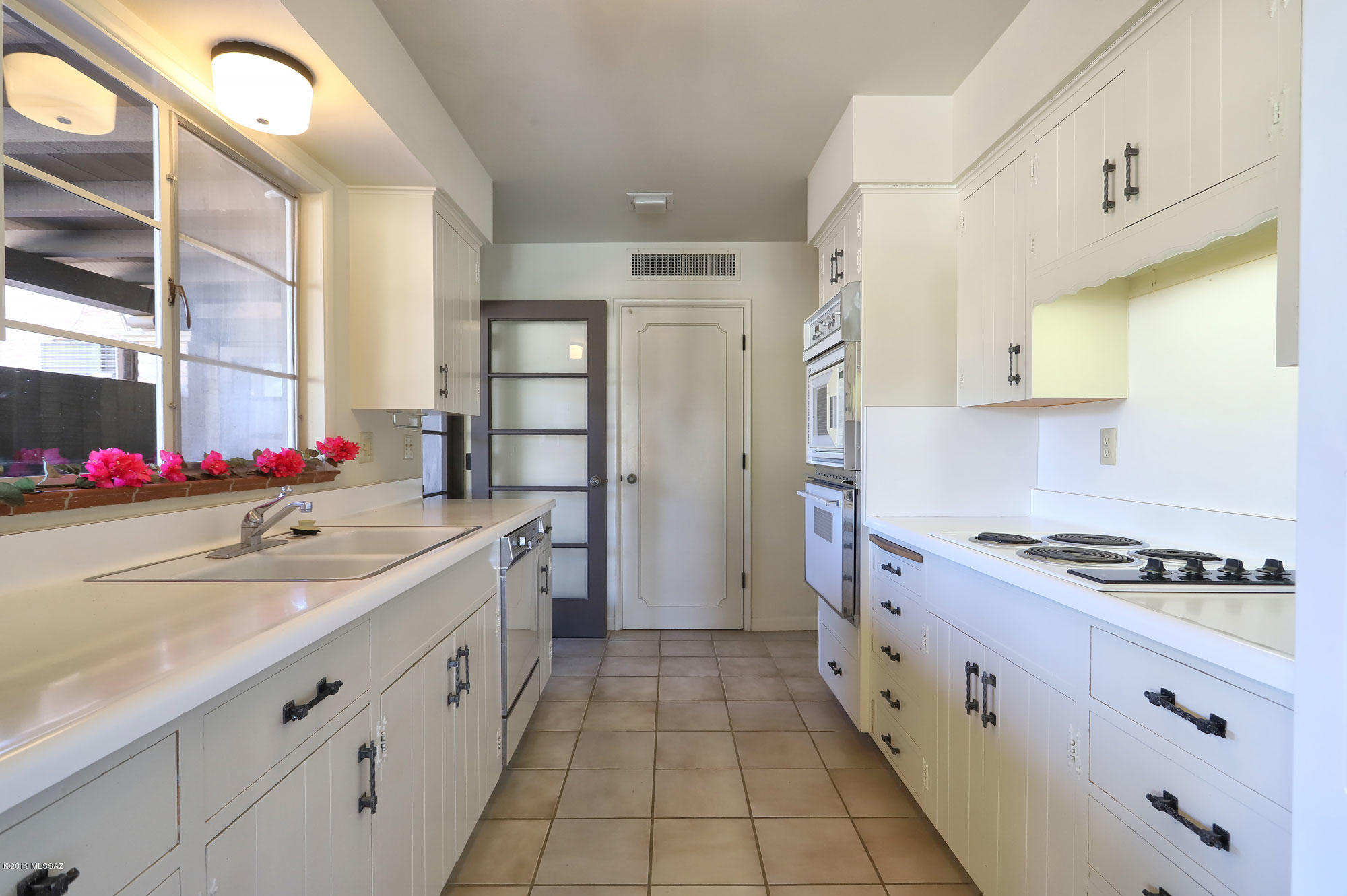 Tucson National Est - Residential