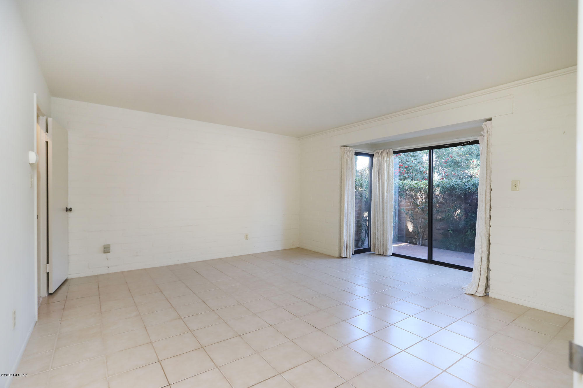Tucson National Est - Residential