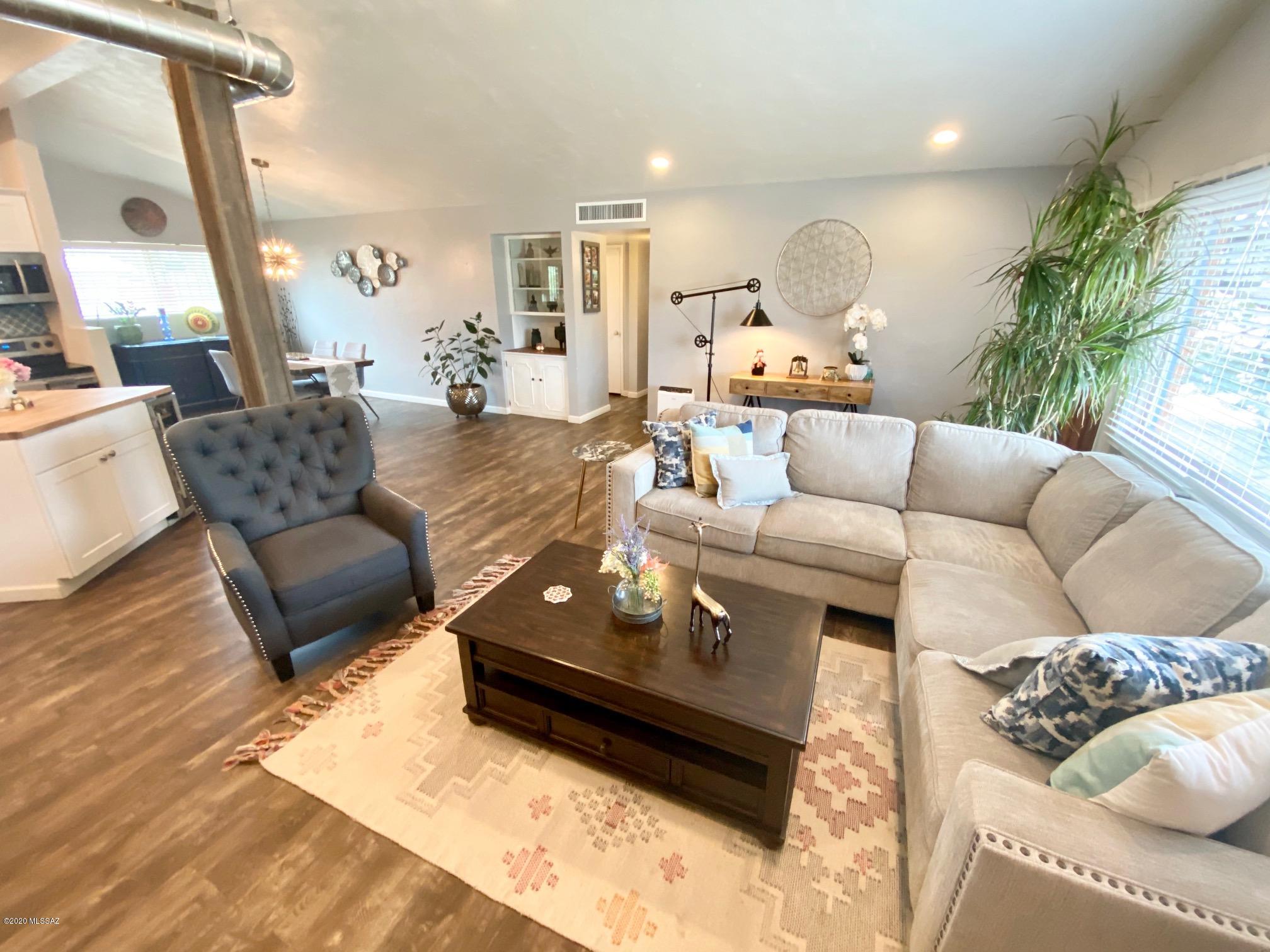 San Fernando Village - Residential