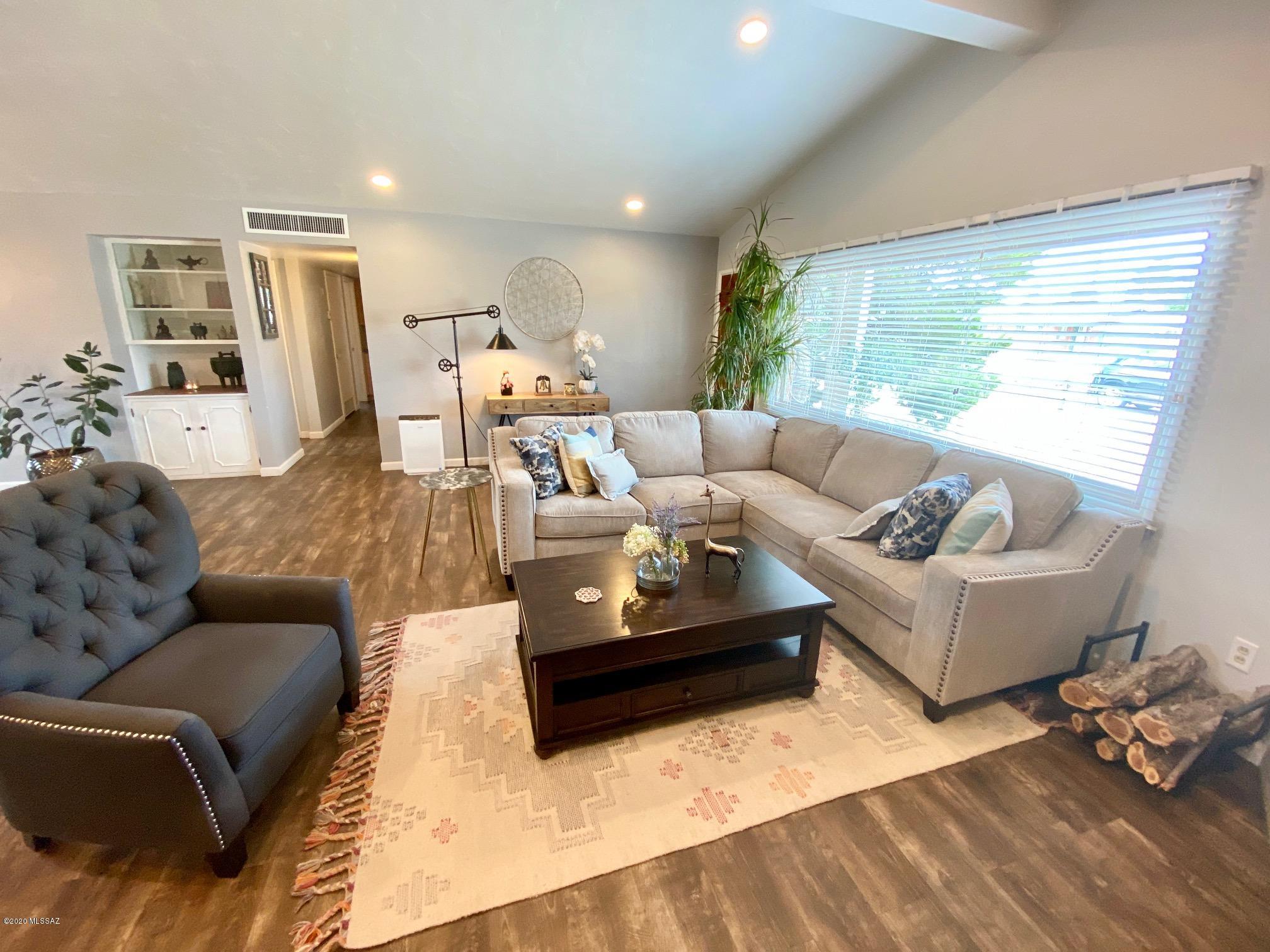 San Fernando Village - Residential