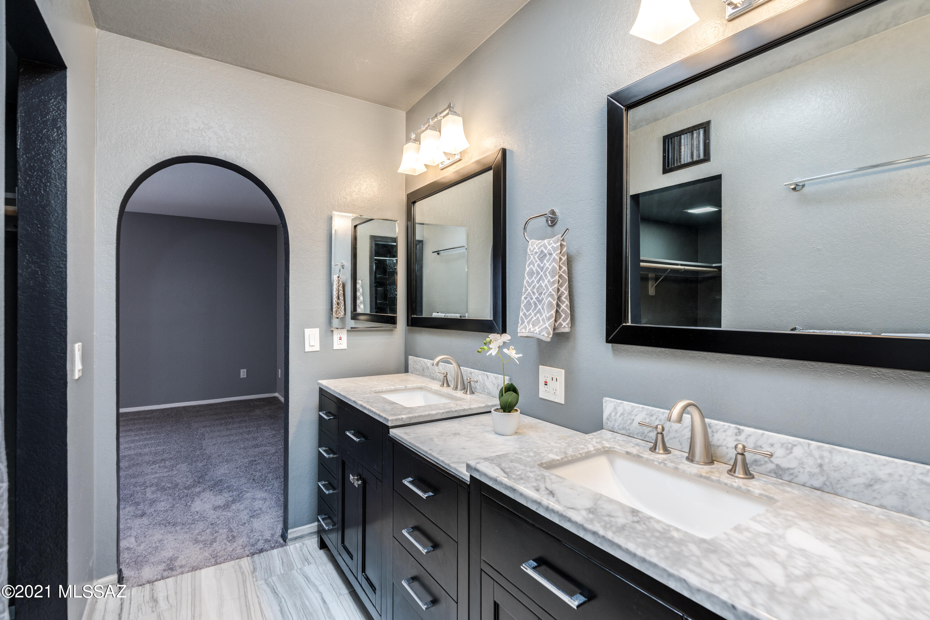 Las Casas Bellas Condo (1-44) - Residential