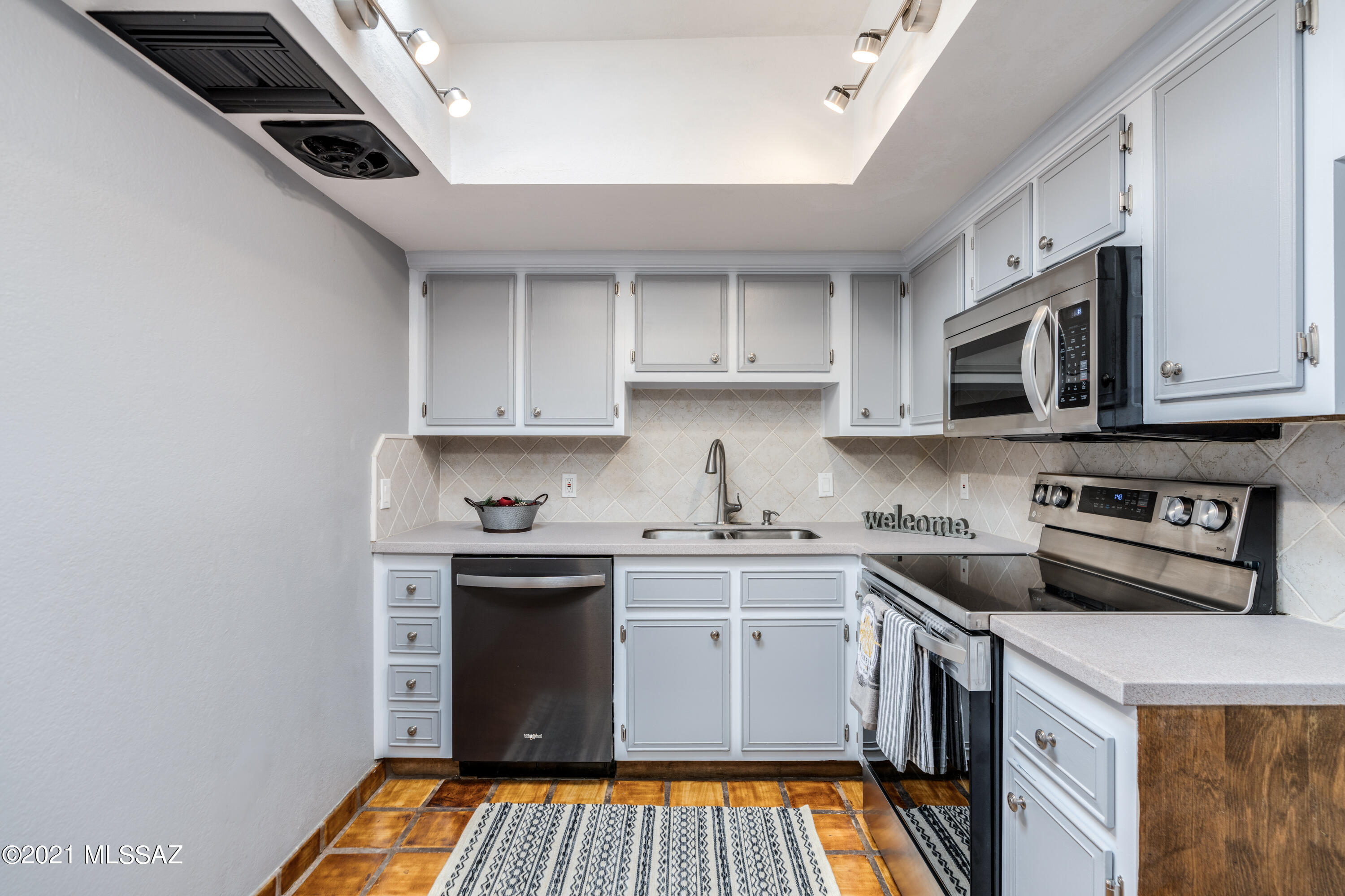 Las Casas Bellas Condo (1-44) - Residential