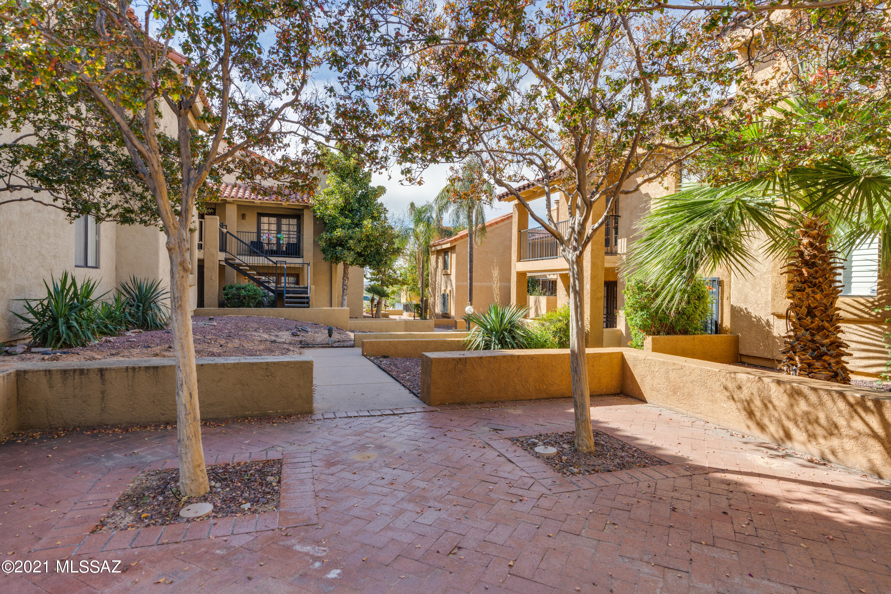 Las Casas Bellas Condo (1-44) - Residential