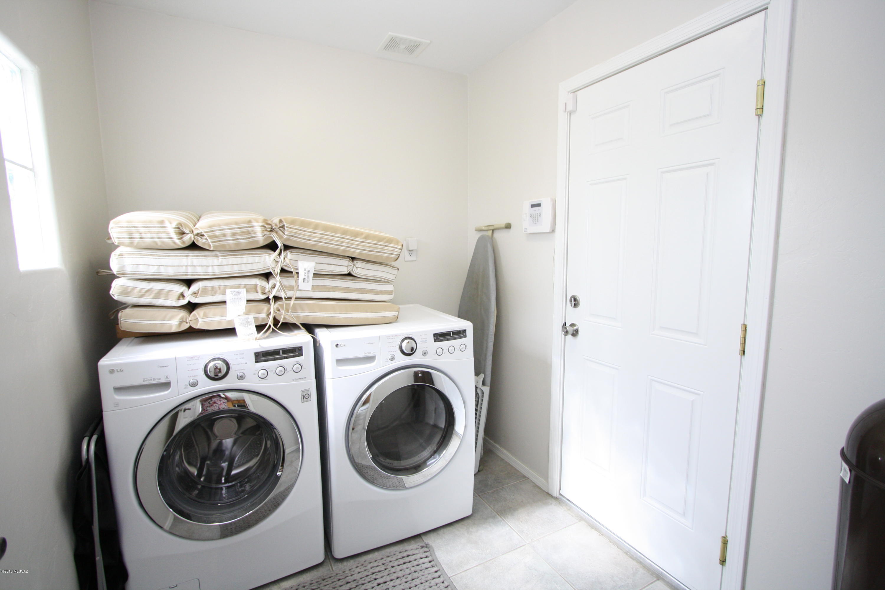 Riverhaven (1-373) - Residential Lease