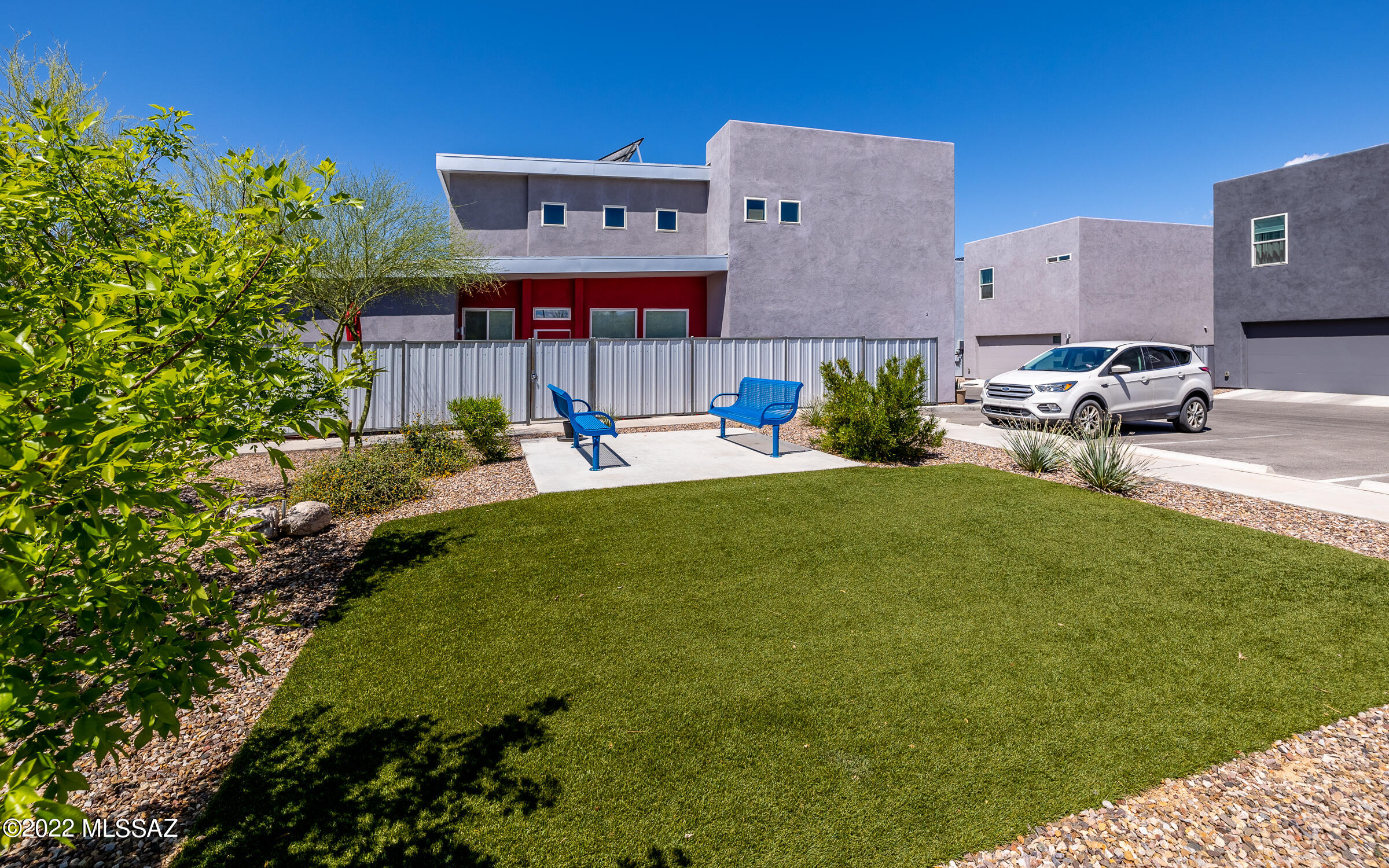 Camino Modern SQ20180120608 - Residential